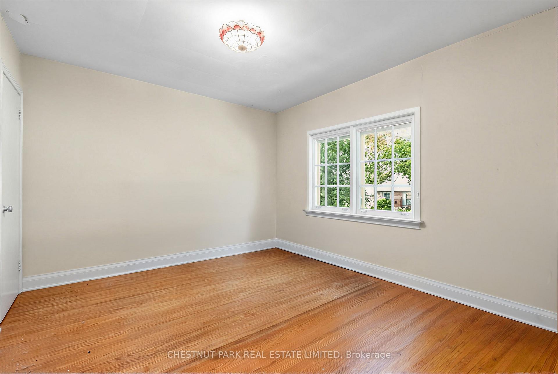 Photo 11 of 143 Mildenhall Road, North York, Bridle Path-Sunnybrook-York Mills — HOMEH