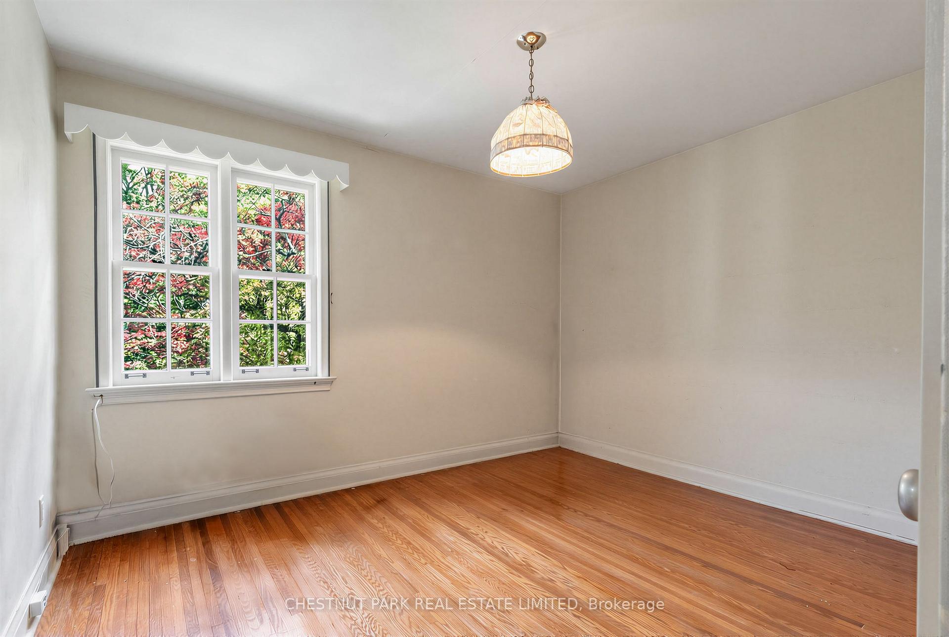 Photo 12 of 143 Mildenhall Road, North York, Bridle Path-Sunnybrook-York Mills — HOMEH