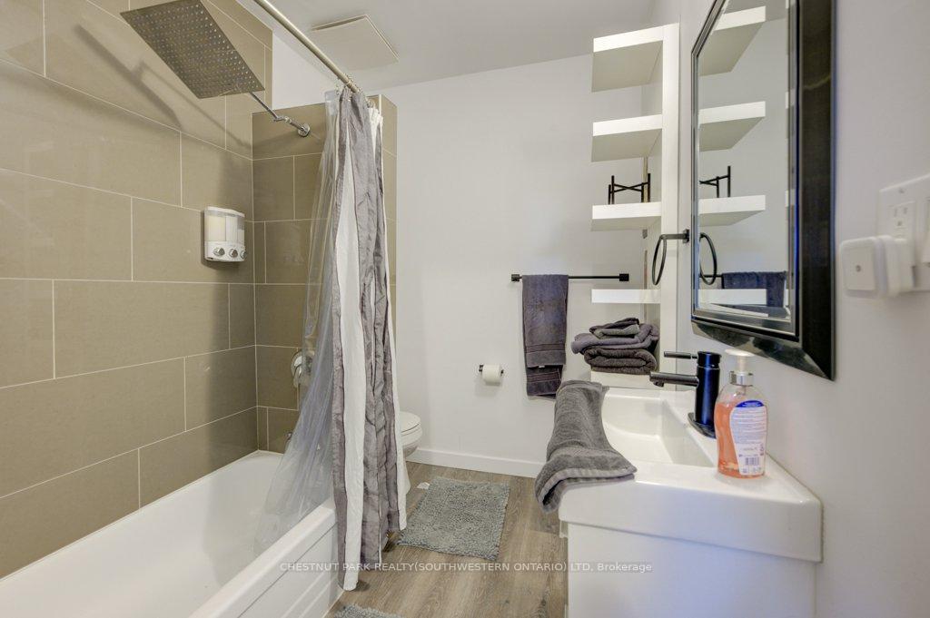 Photo 15 of 46 Cherry Street, Kitchener, Cherry Hill — HOMEH