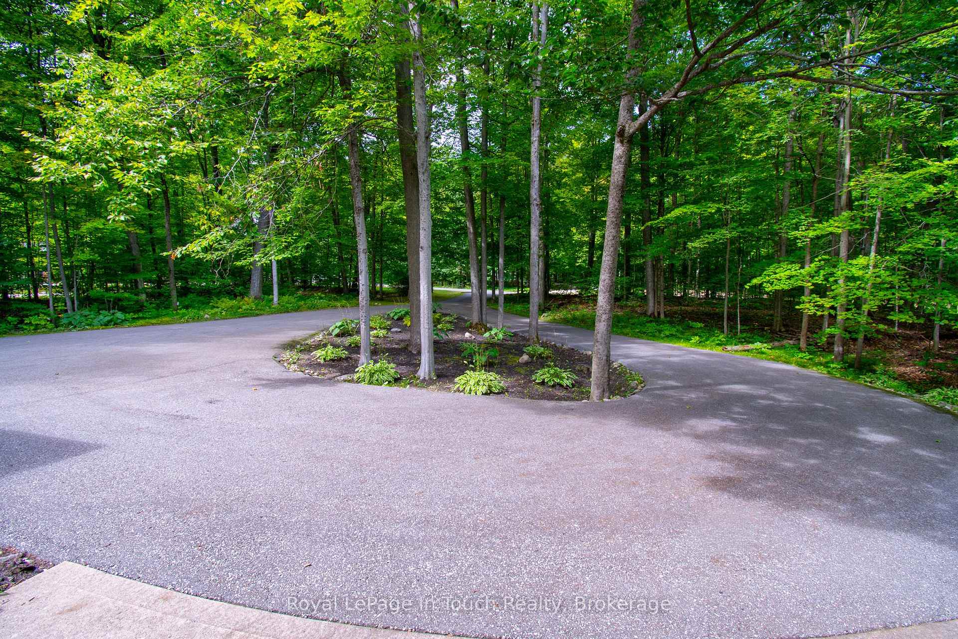 Photo 4 of 106 Copeland Creek Drive, Tiny, Rural Tiny — HOMEH