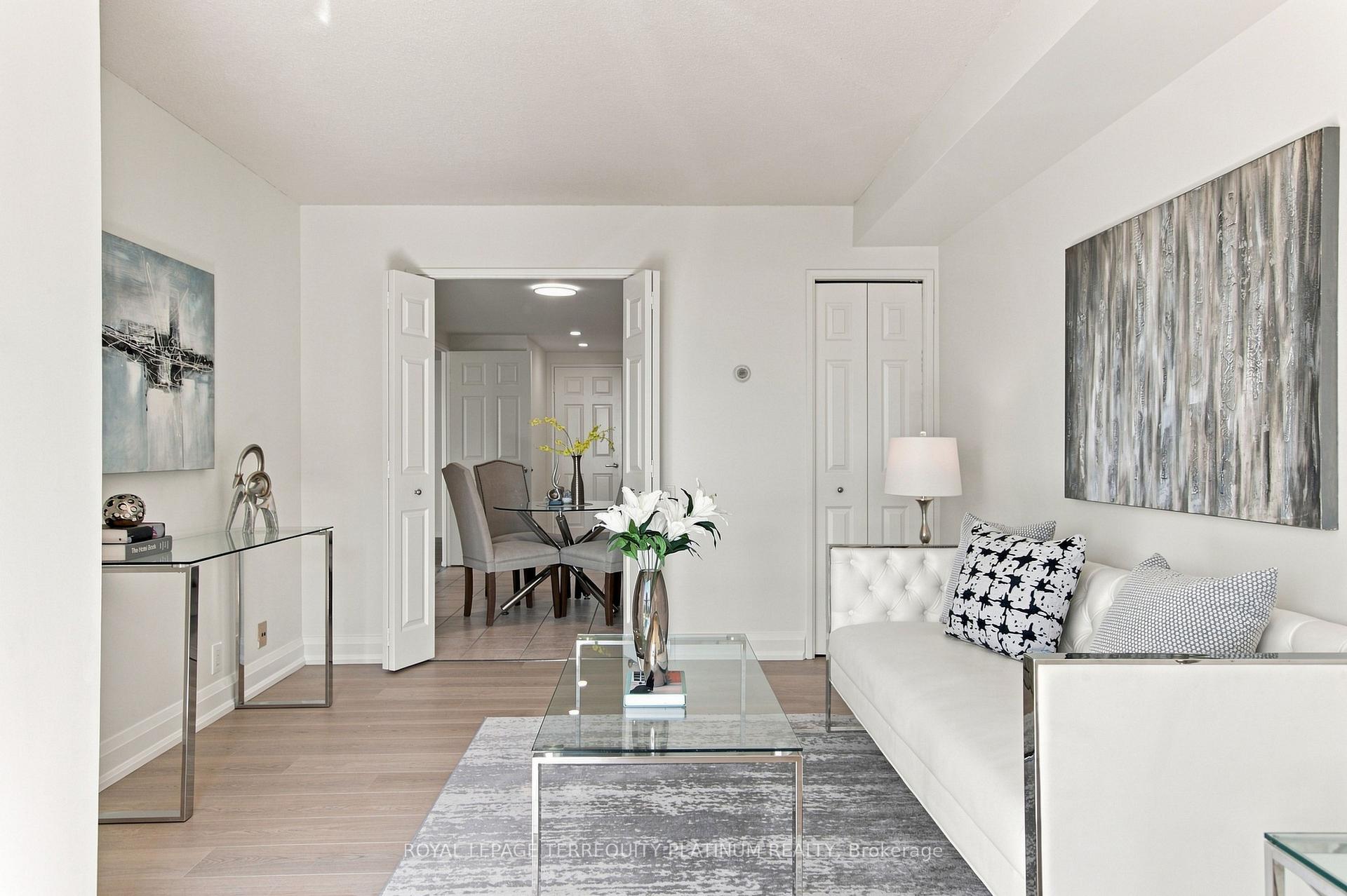 Photo 7 of Unit 802, 1 Concorde Place, North York, Banbury-Don Mills — HOMEH
