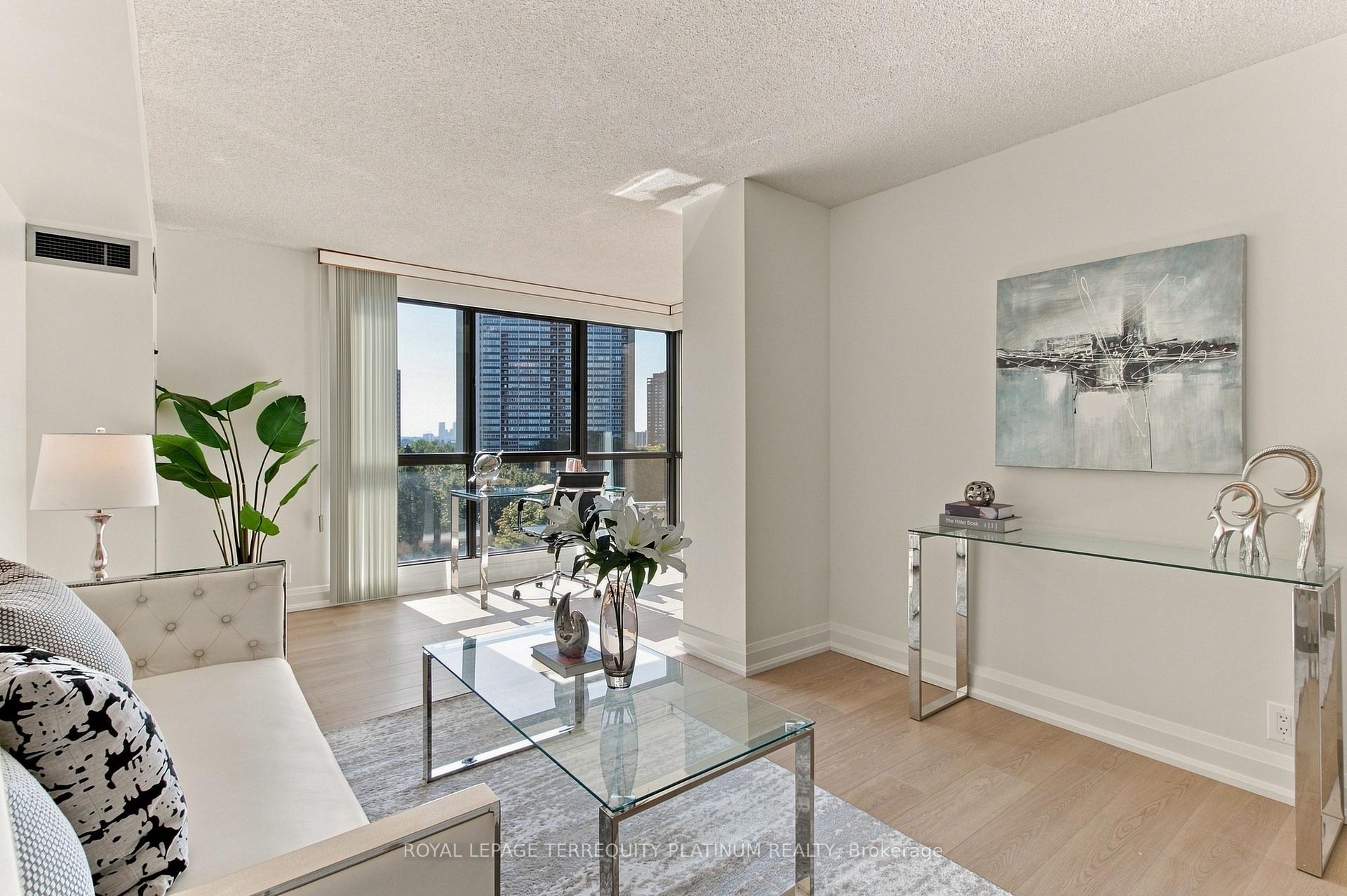 Photo 9 of Unit 802, 1 Concorde Place, North York, Banbury-Don Mills — HOMEH