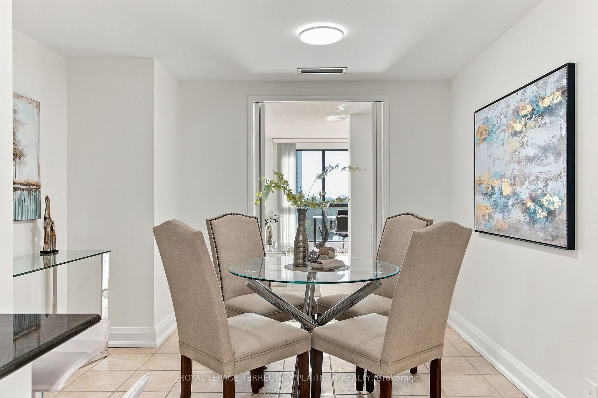Photo 15 of Unit 802, 1 Concorde Place, North York, Banbury-Don Mills — HOMEH