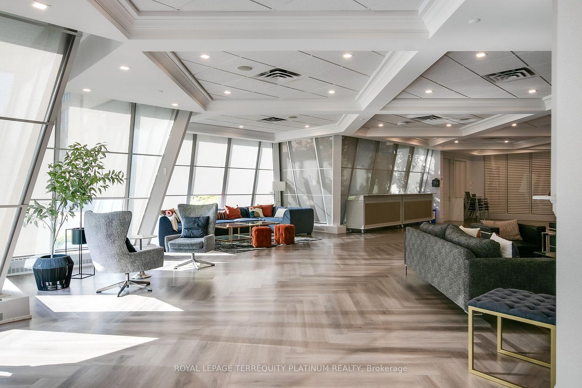 Photo 36 of Unit 802, 1 Concorde Place, North York, Banbury-Don Mills — HOMEH