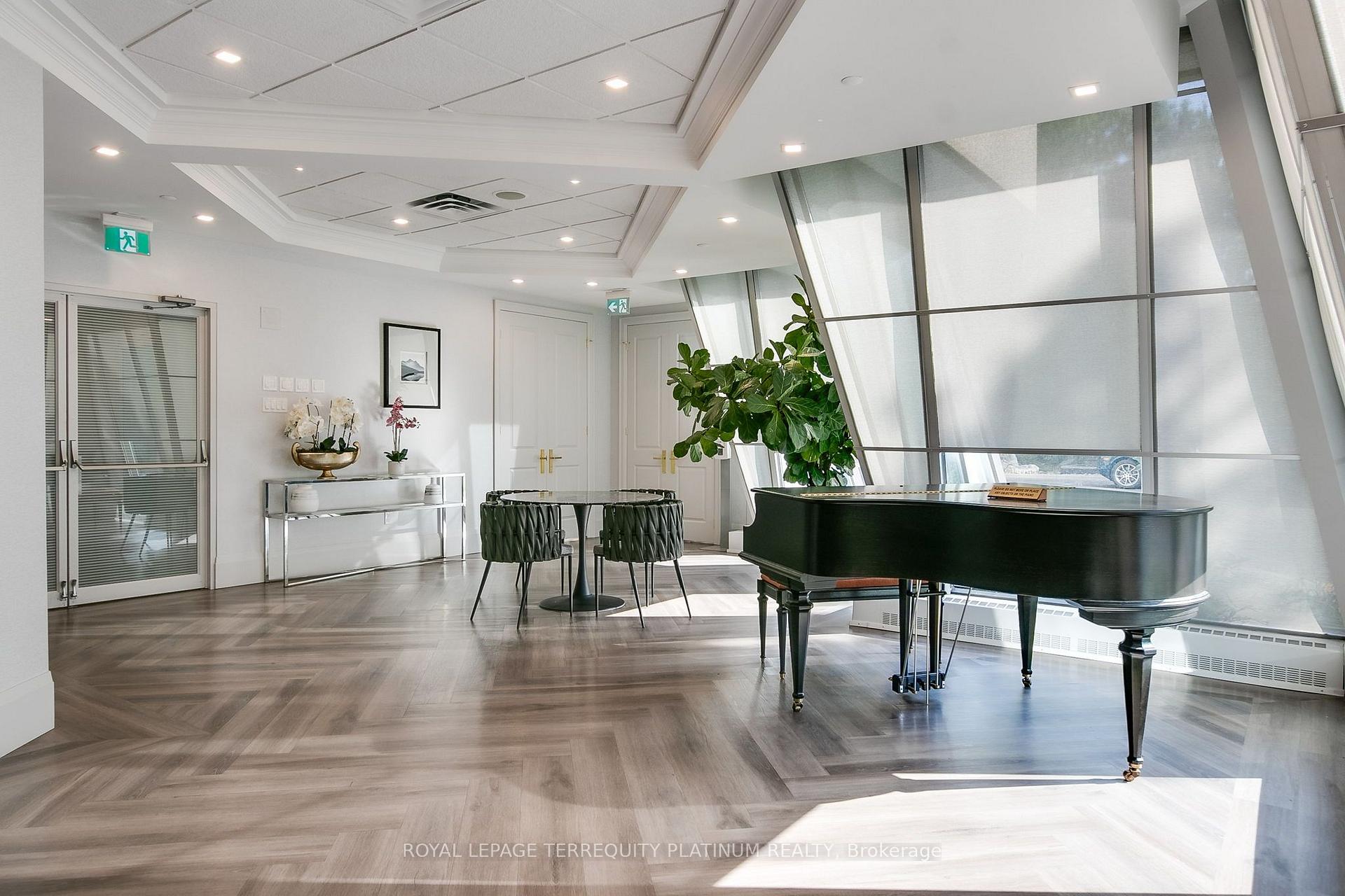 Photo 37 of Unit 802, 1 Concorde Place, North York, Banbury-Don Mills — HOMEH