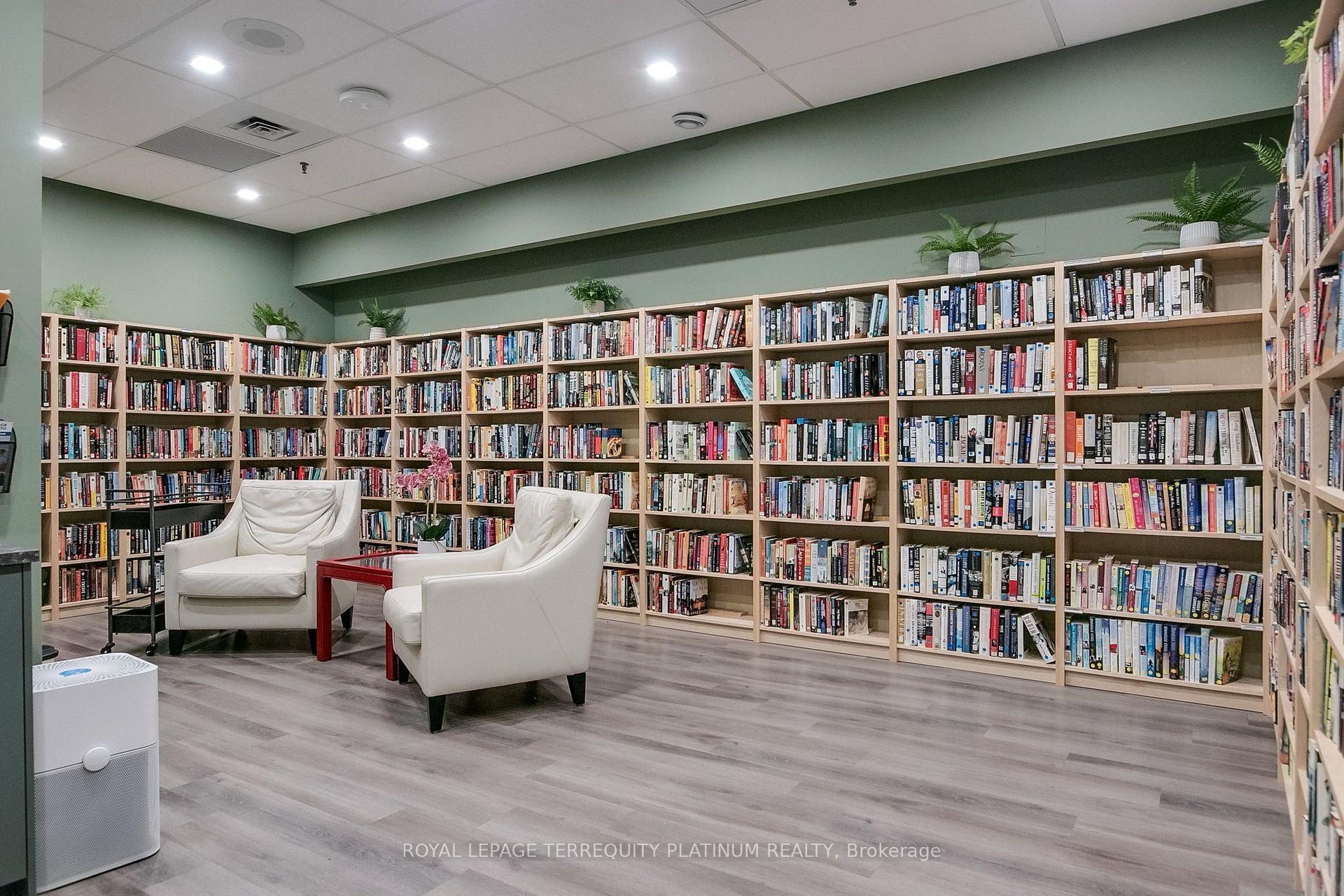 Photo 38 of Unit 802, 1 Concorde Place, North York, Banbury-Don Mills — HOMEH