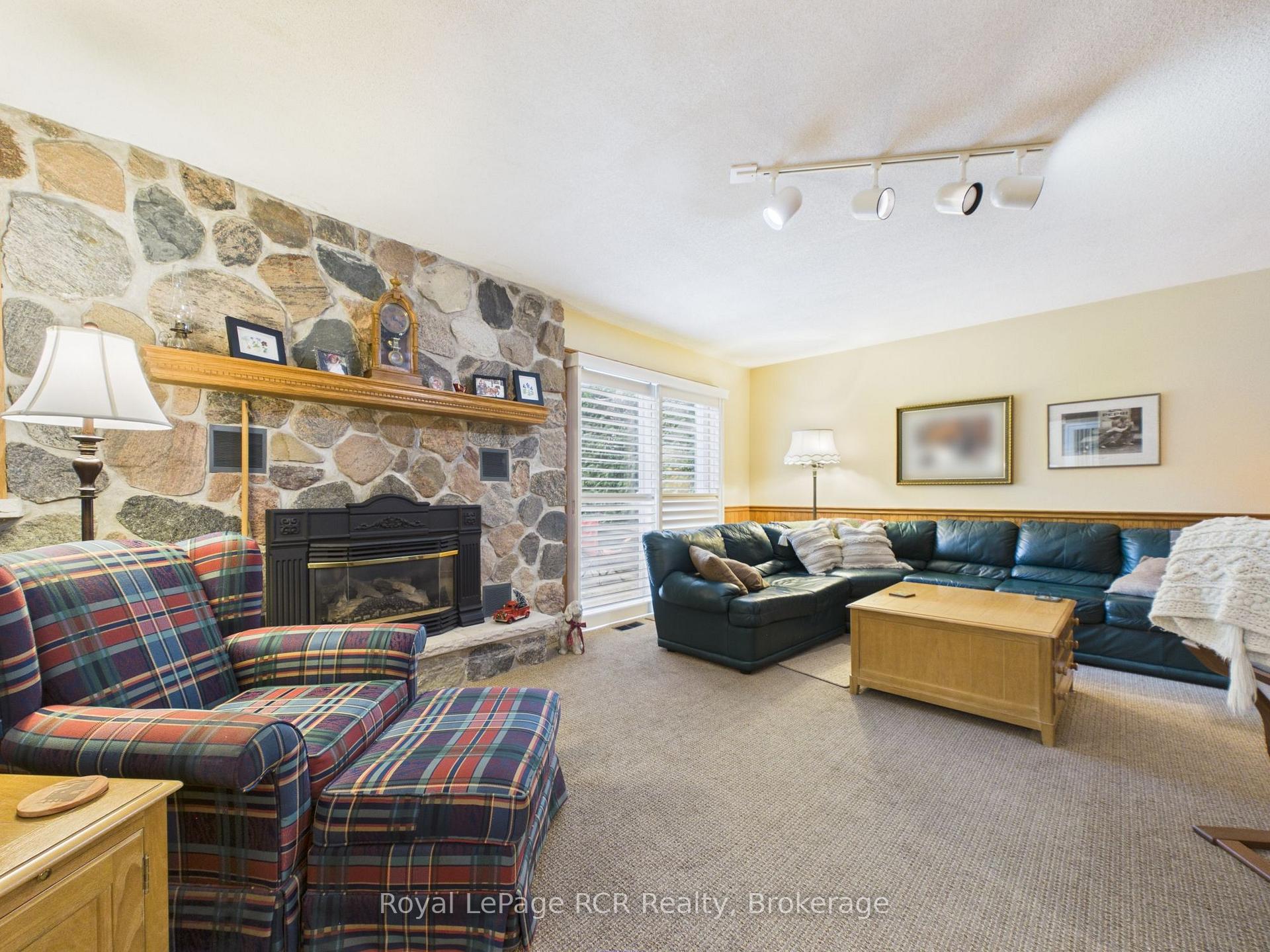 Photo 21 of 265 Diagonal Road, North Huron, Wingham — HOMEH