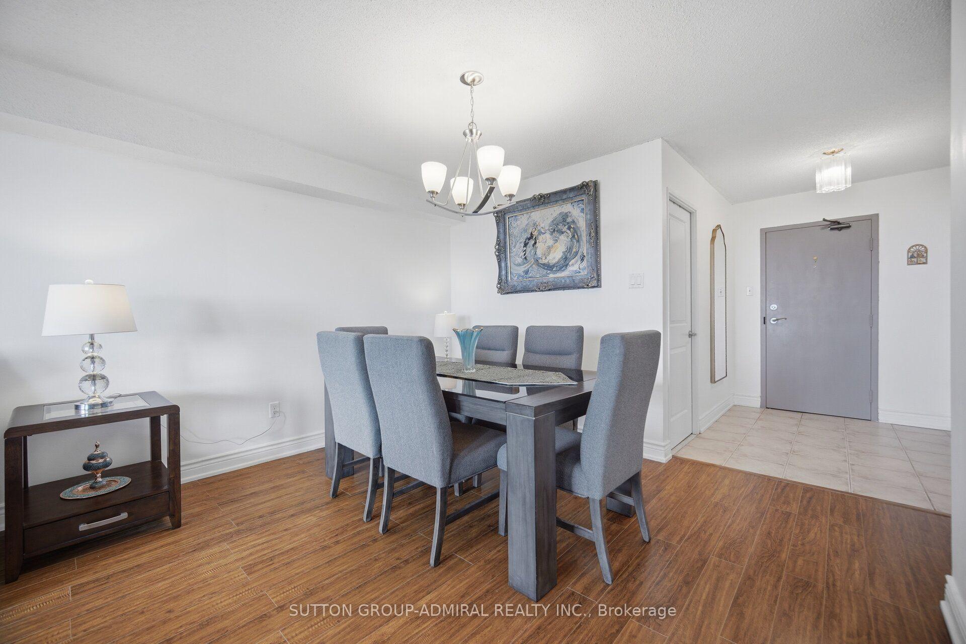 Photo 4 of Unit 501, 5460 Yonge Street, North York, Willowdale West — HOMEH