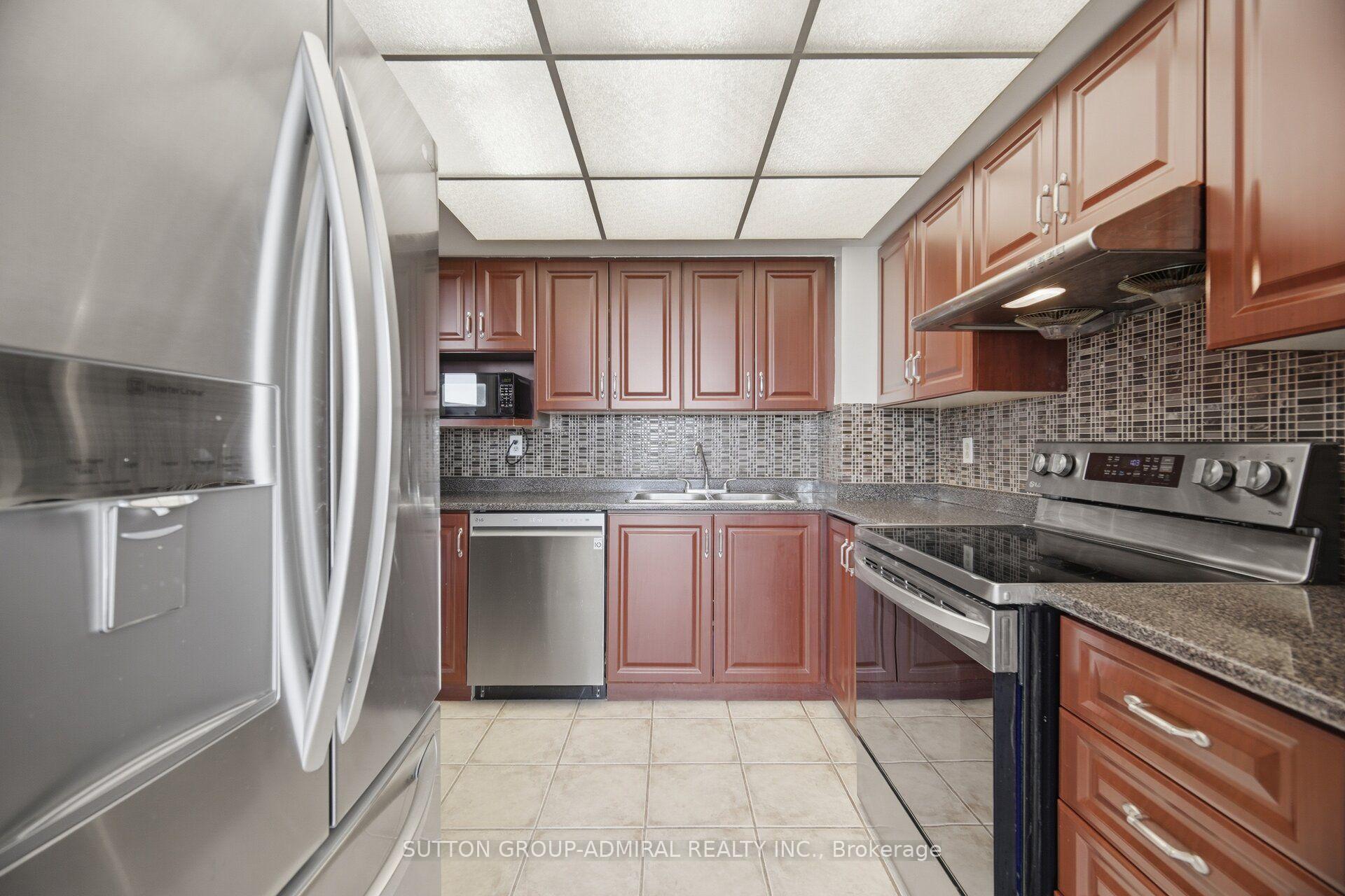 Photo 10 of Unit 501, 5460 Yonge Street, North York, Willowdale West — HOMEH