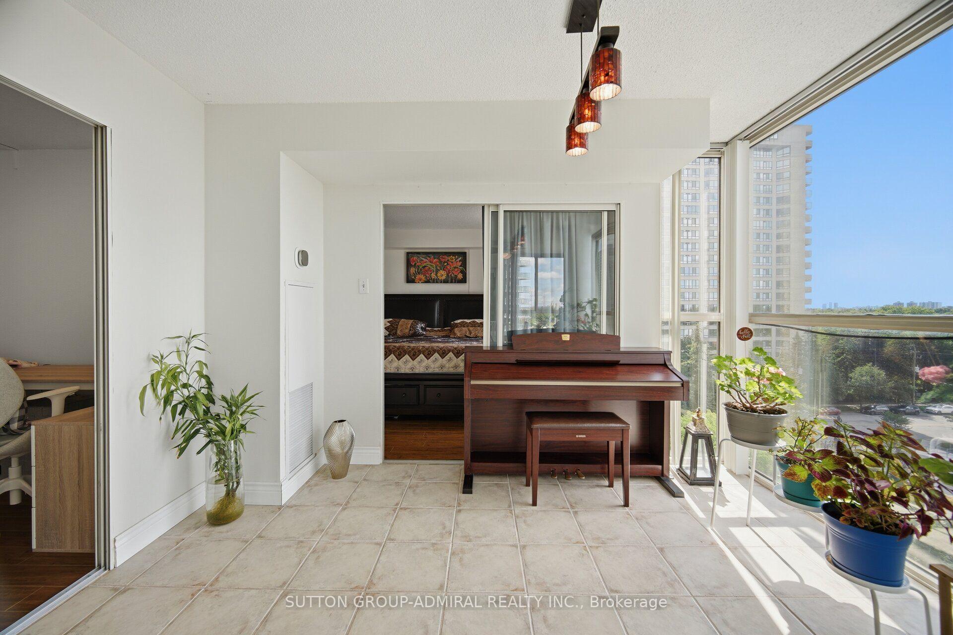 Photo 15 of Unit 501, 5460 Yonge Street, North York, Willowdale West — HOMEH