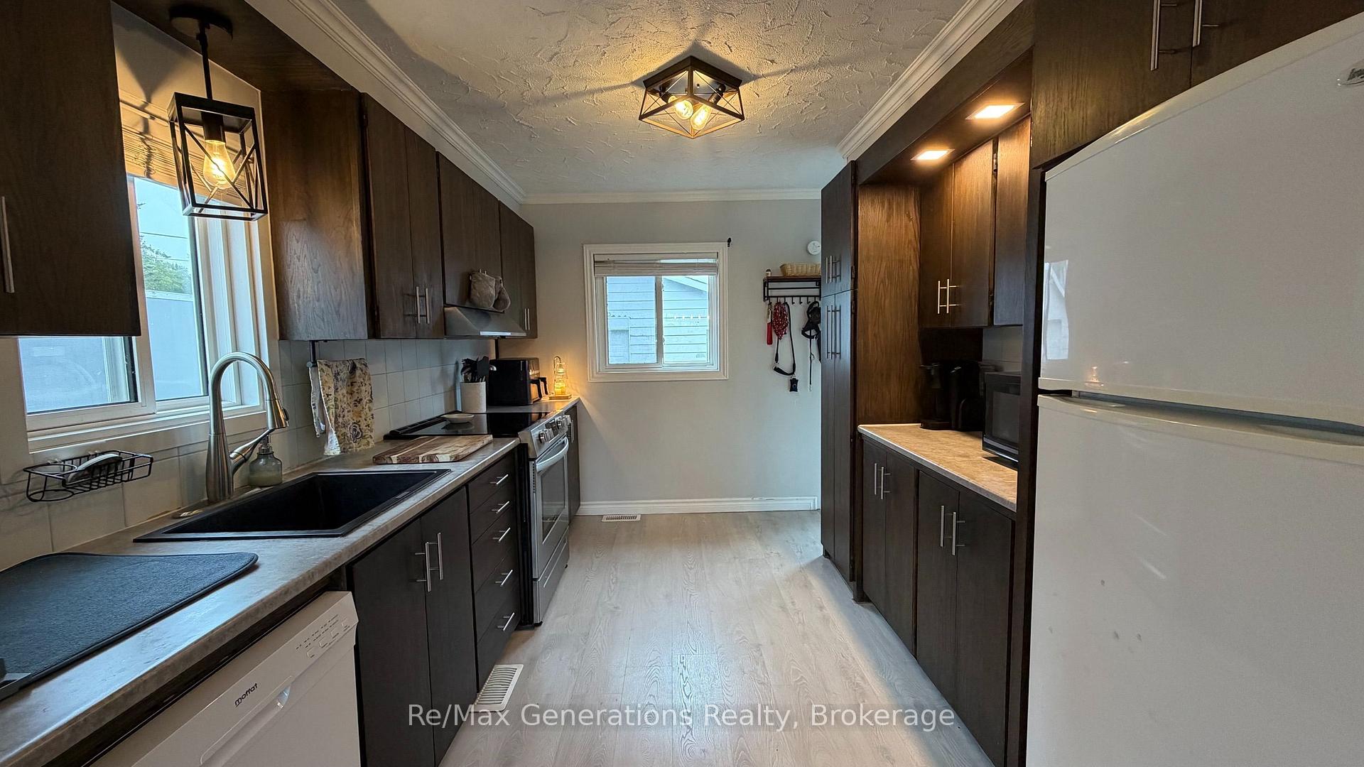 Photo 5 of 72 Hudson Drive S, Terrace Bay, TB-92 — HOMEH