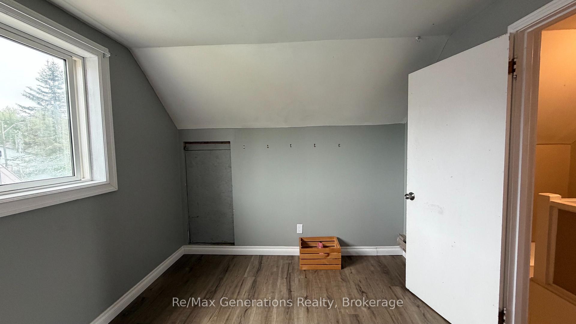 Photo 15 of 72 Hudson Drive S, Terrace Bay, TB-92 — HOMEH