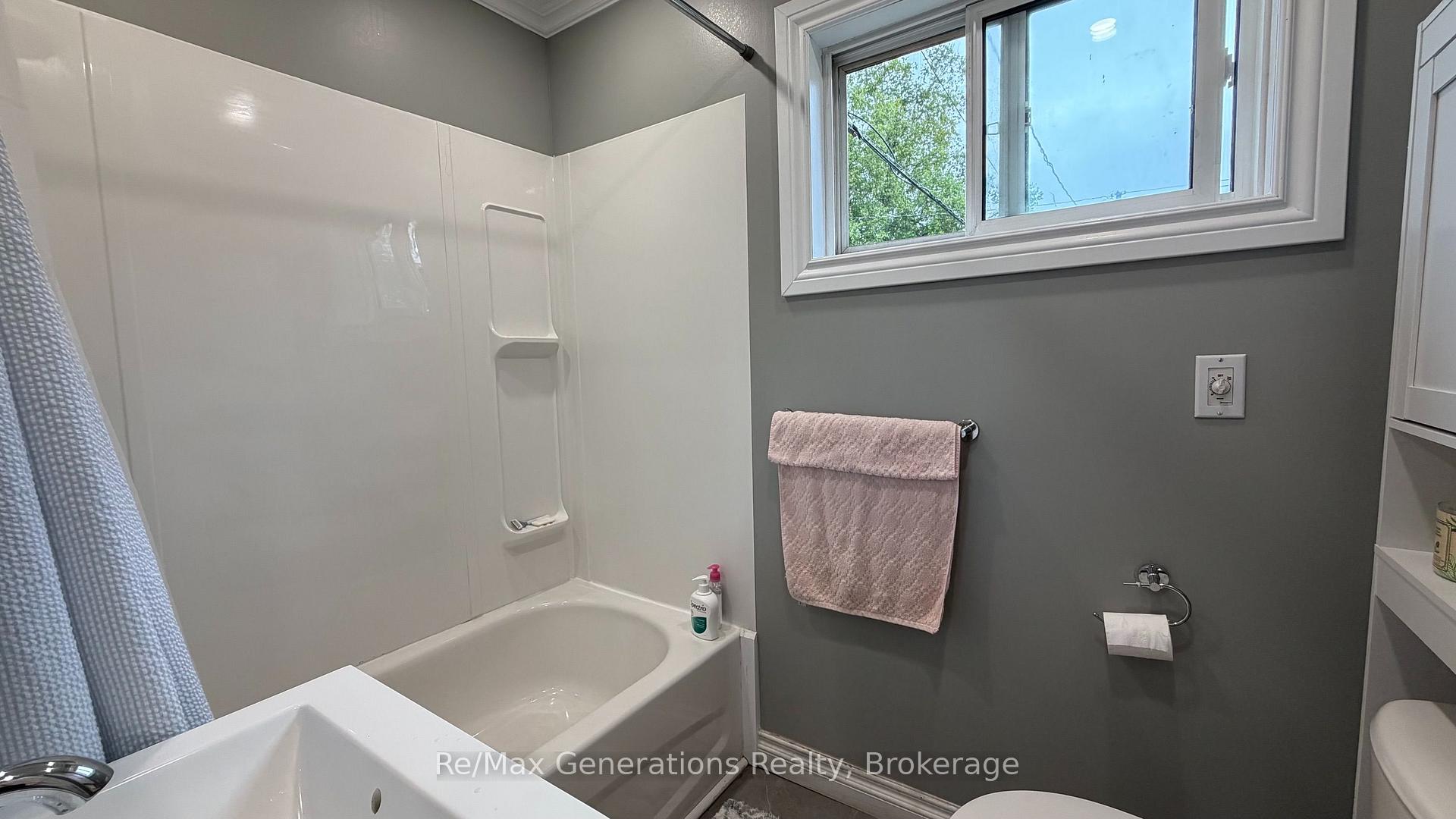 Photo 21 of 72 Hudson Drive S, Terrace Bay, TB-92 — HOMEH
