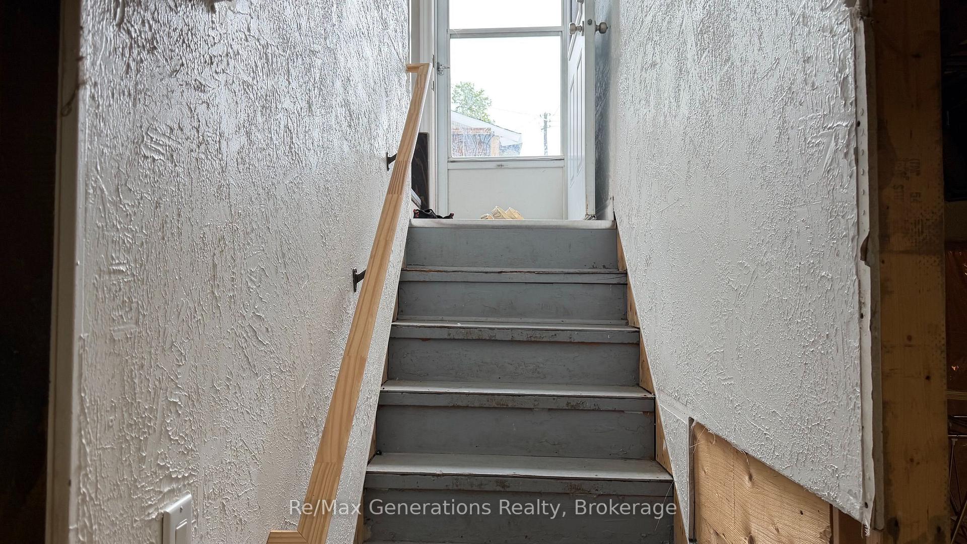 Photo 32 of 72 Hudson Drive S, Terrace Bay, TB-92 — HOMEH