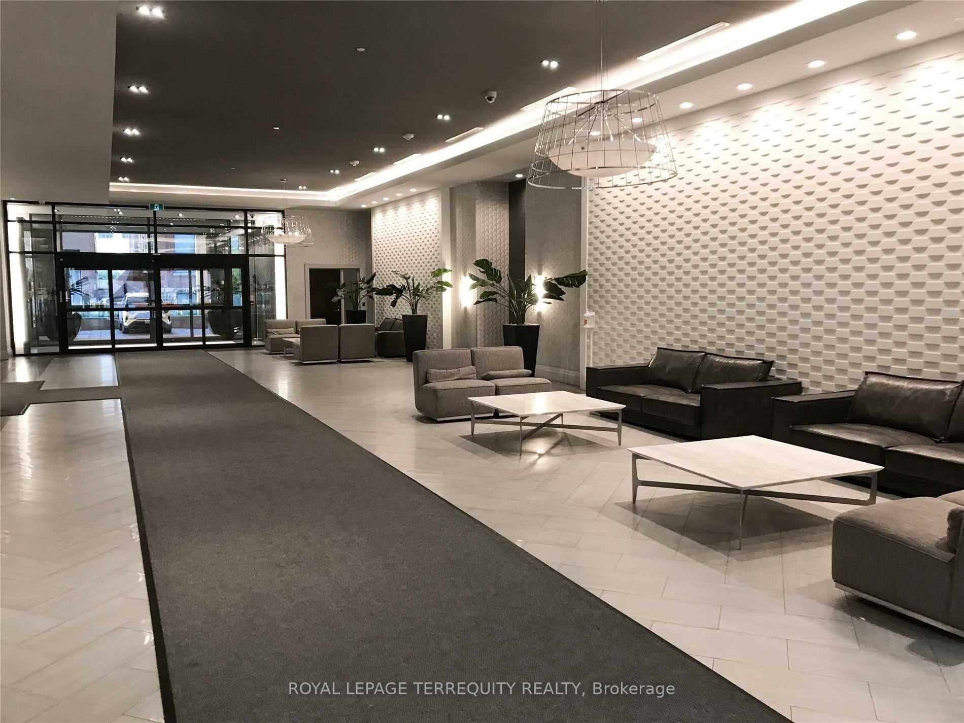 Photo 2 of Unit 801, 460 Adelaide Street E, Toronto, Moss Park — HOMEH