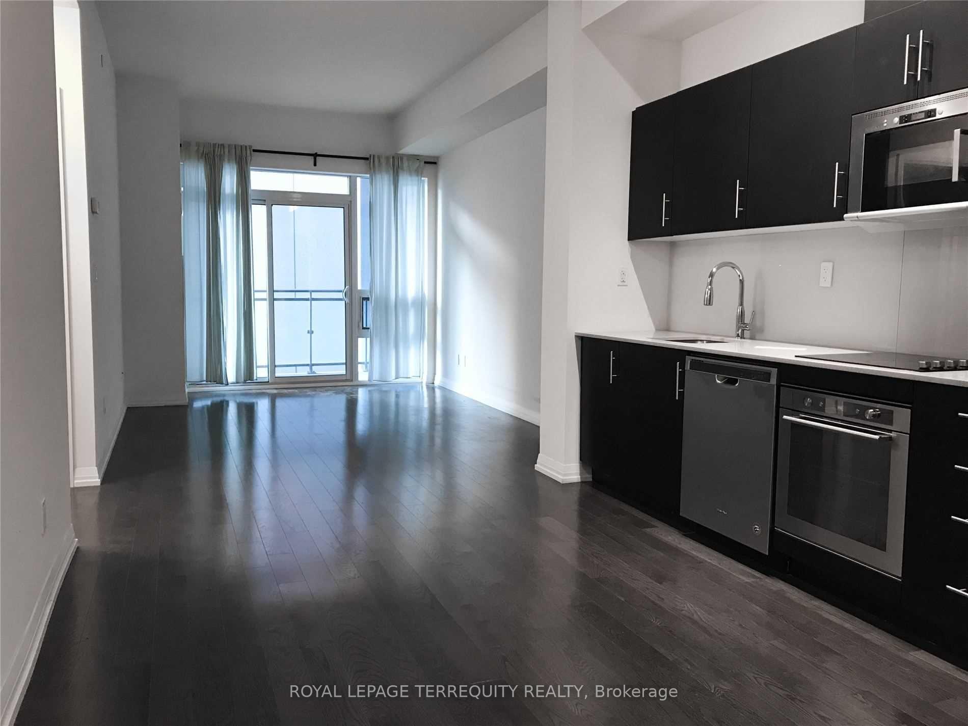 Photo 3 of Unit 801, 460 Adelaide Street E, Toronto, Moss Park — HOMEH