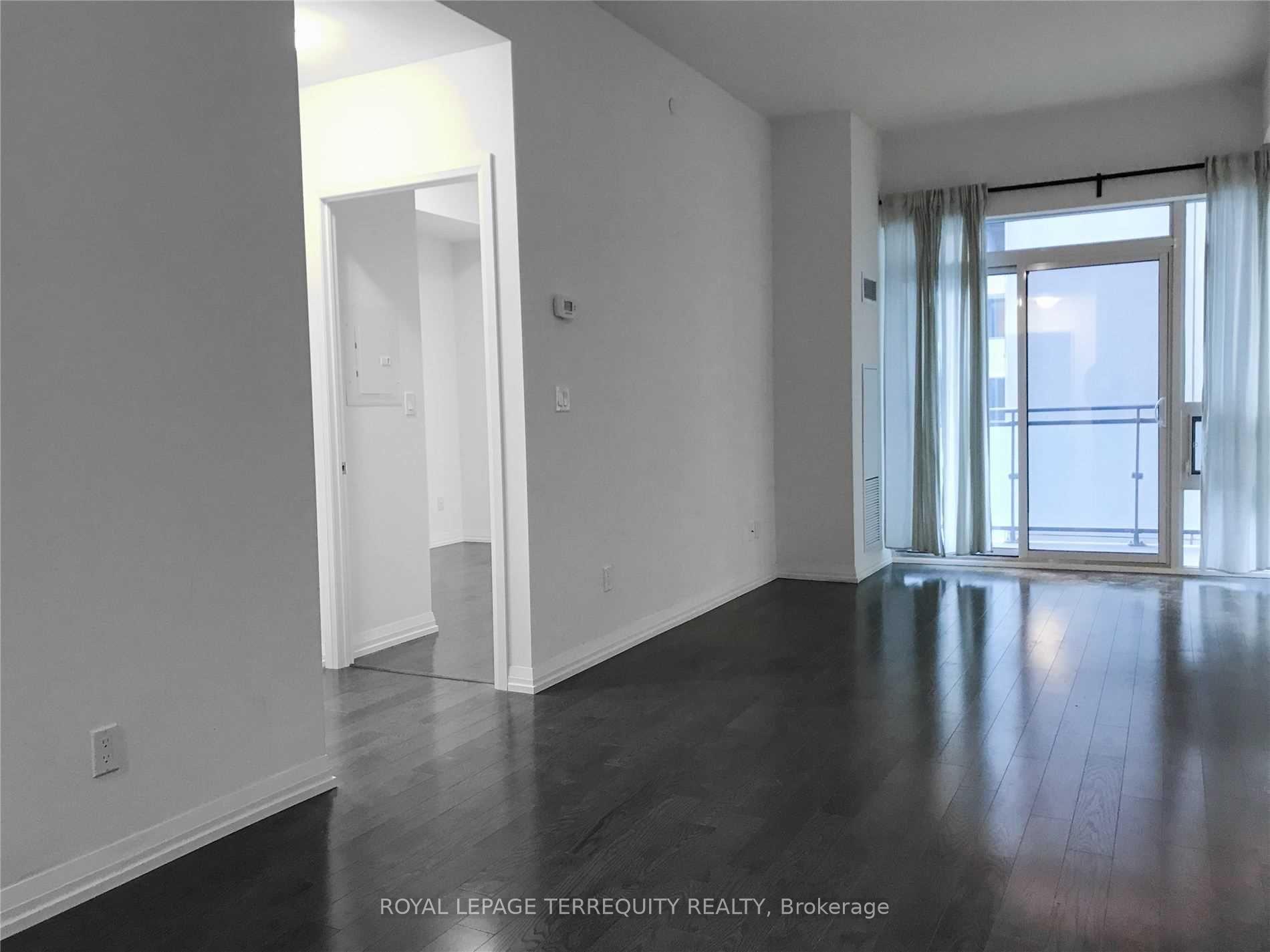Photo 5 of Unit 801, 460 Adelaide Street E, Toronto, Moss Park — HOMEH