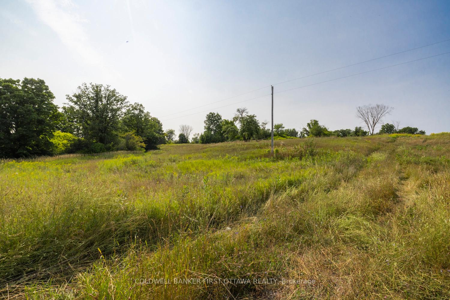 Photo 7 of 816 Bennett Lake Road, Tay Valley, Bathurst/Burgess & Sherbrooke (Bathurst) Twp — HOMEH