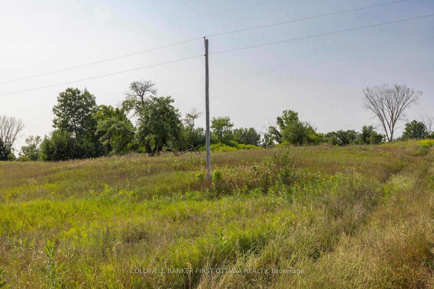 Photo 8 of 816 Bennett Lake Road, Tay Valley, Bathurst/Burgess & Sherbrooke (Bathurst) Twp — HOMEH