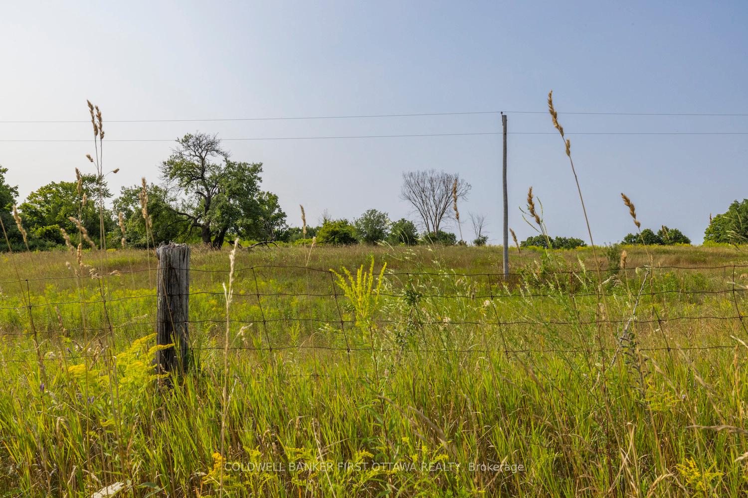 Photo 11 of 816 Bennett Lake Road, Tay Valley, Bathurst/Burgess & Sherbrooke (Bathurst) Twp — HOMEH