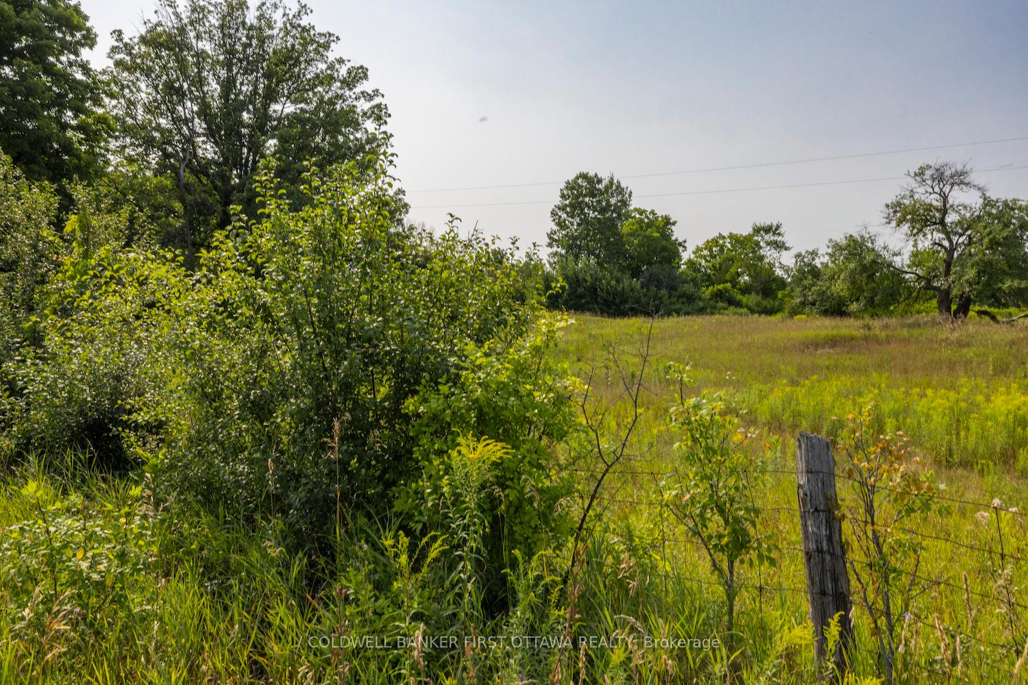 Photo 12 of 816 Bennett Lake Road, Tay Valley, Bathurst/Burgess & Sherbrooke (Bathurst) Twp — HOMEH