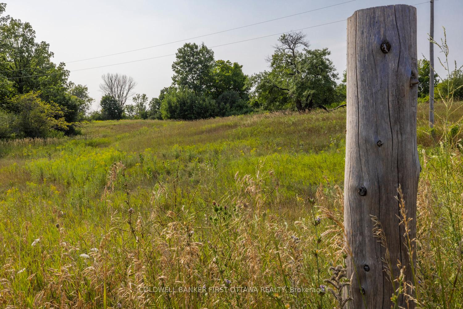 Photo 13 of 816 Bennett Lake Road, Tay Valley, Bathurst/Burgess & Sherbrooke (Bathurst) Twp — HOMEH