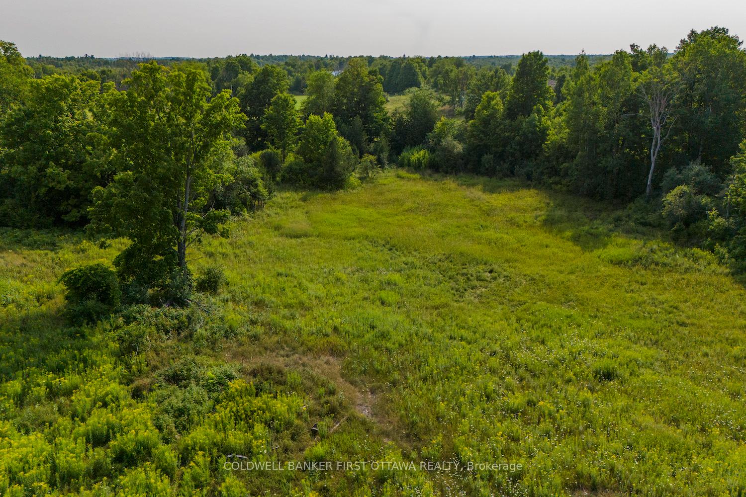 Photo 18 of 816 Bennett Lake Road, Tay Valley, Bathurst/Burgess & Sherbrooke (Bathurst) Twp — HOMEH