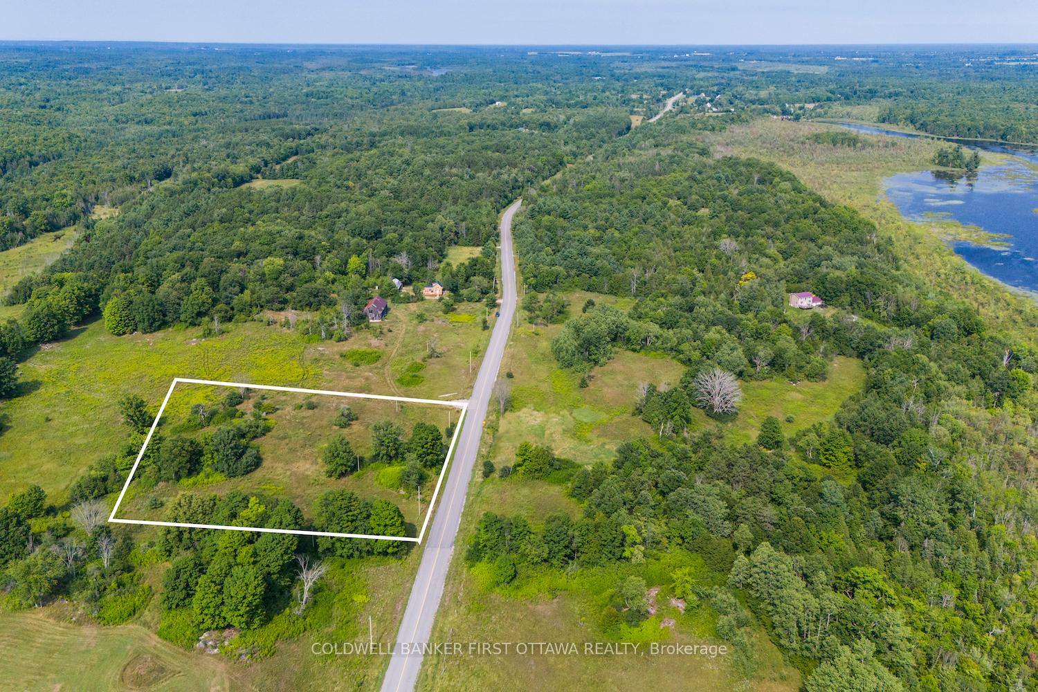 Photo 23 of 816 Bennett Lake Road, Tay Valley, Bathurst/Burgess & Sherbrooke (Bathurst) Twp — HOMEH
