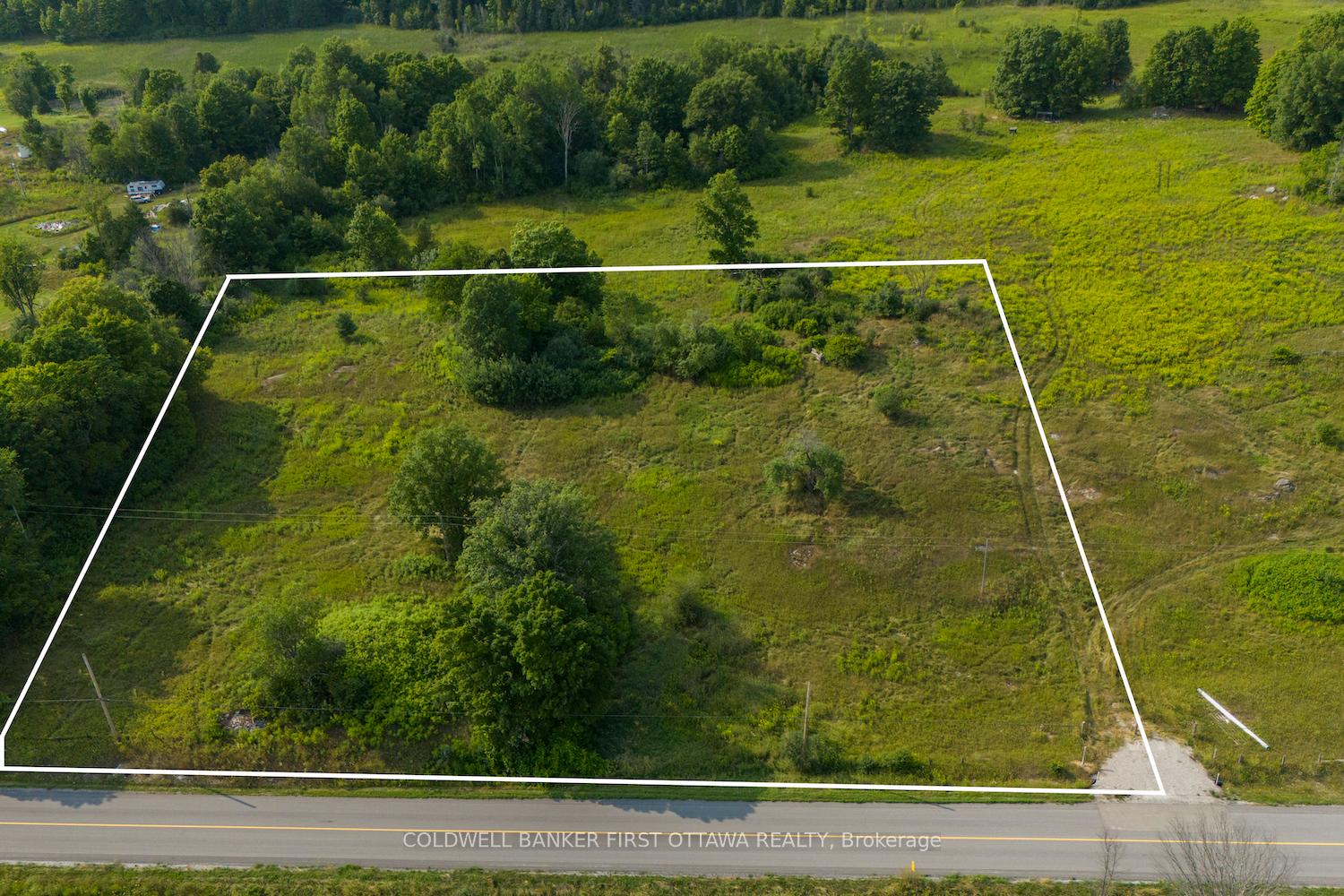 Photo 25 of 816 Bennett Lake Road, Tay Valley, Bathurst/Burgess & Sherbrooke (Bathurst) Twp — HOMEH