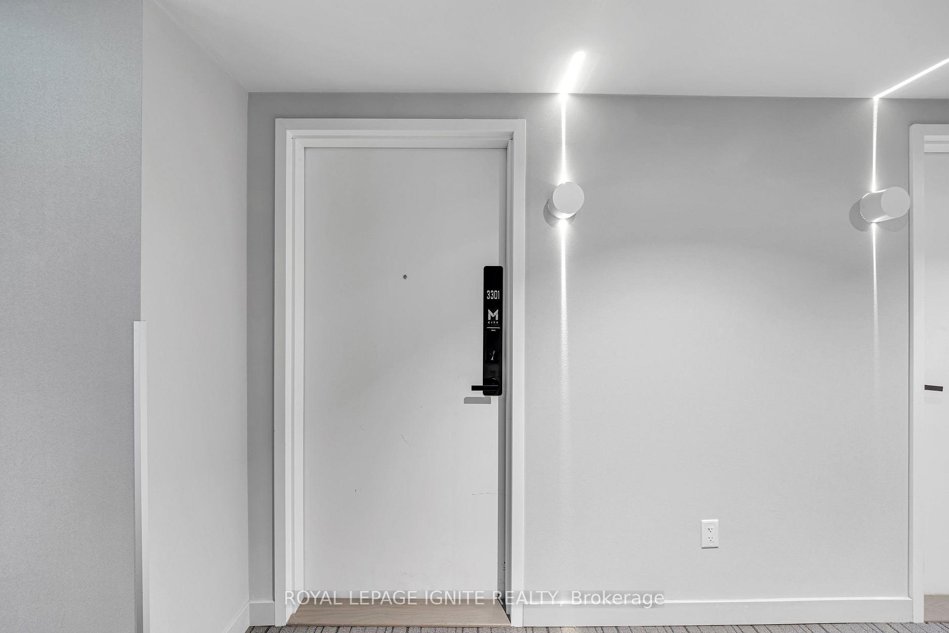 Photo 6 of Unit 3301, 3900 Confederation Parkway, Mississauga, City Centre — HOMEH