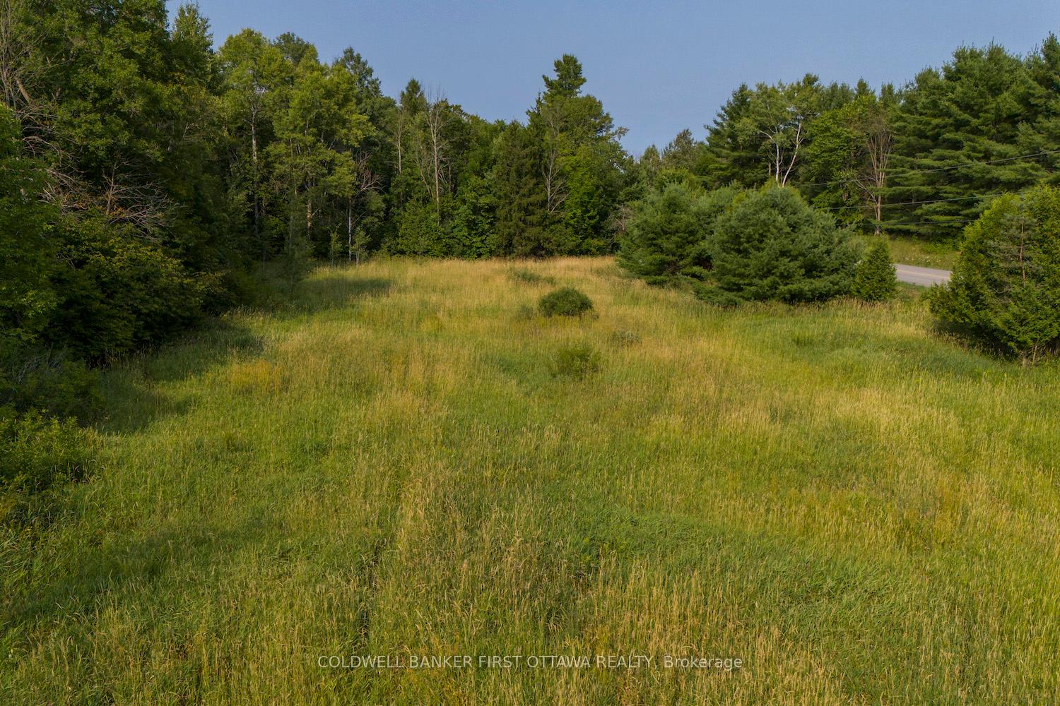 Photo 7 of 752 Bennett Lake Road, Tay Valley, Bathurst/Burgess & Sherbrooke (Bathurst) Twp — HOMEH