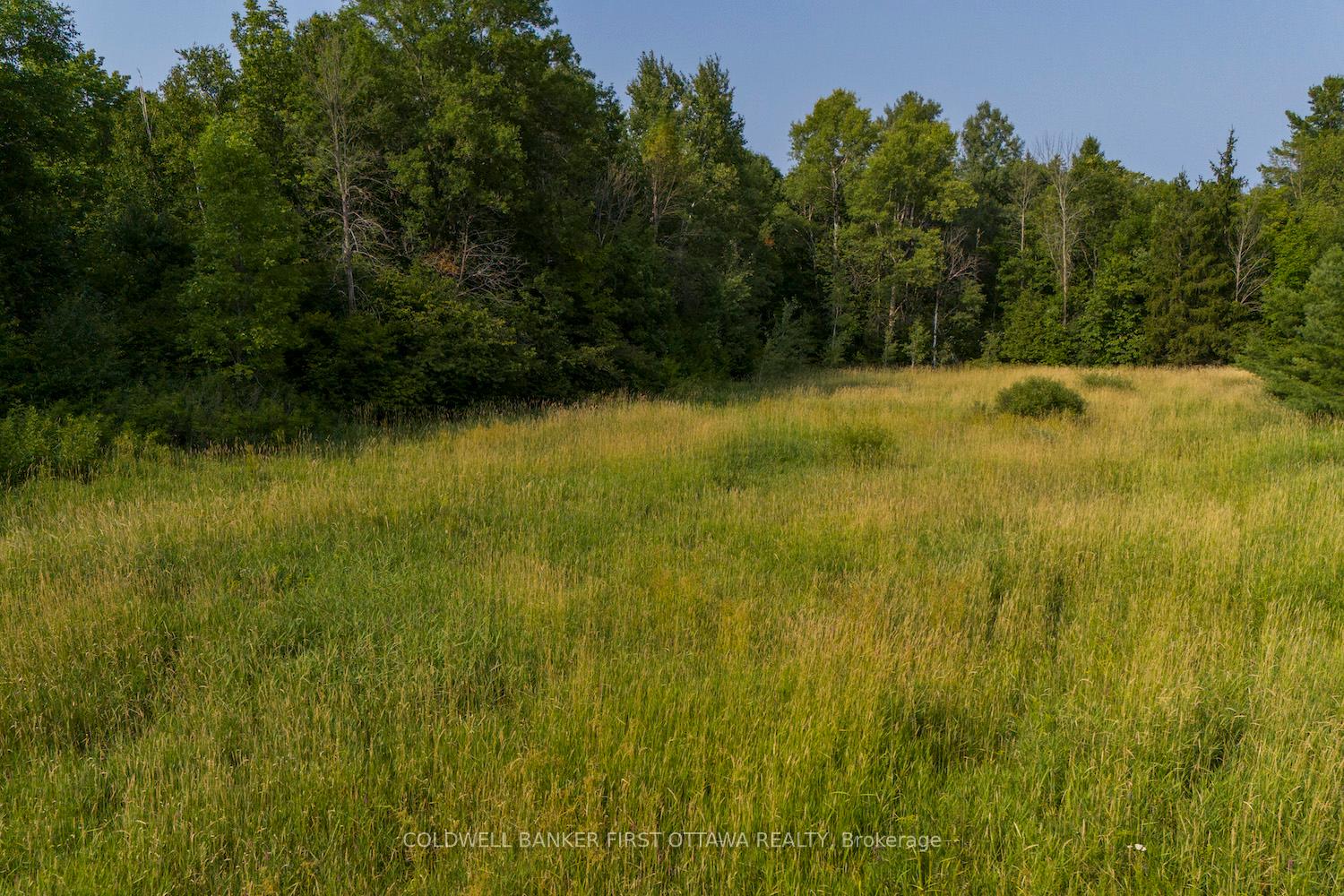 Photo 8 of 752 Bennett Lake Road, Tay Valley, Bathurst/Burgess & Sherbrooke (Bathurst) Twp — HOMEH