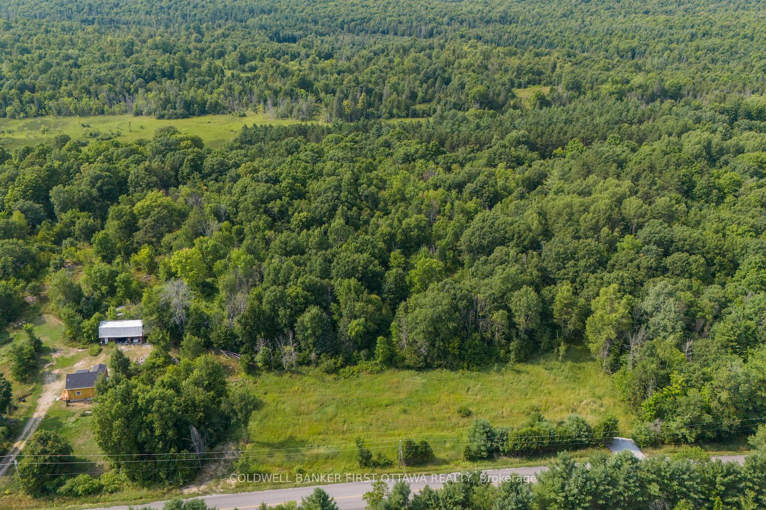 Photo 14 of 752 Bennett Lake Road, Tay Valley, Bathurst/Burgess & Sherbrooke (Bathurst) Twp — HOMEH