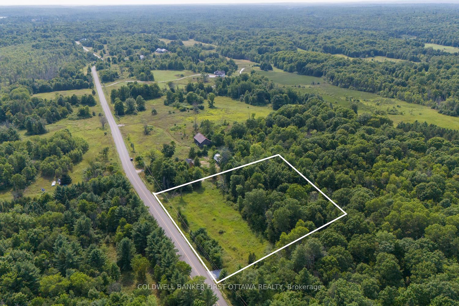 Photo 16 of 752 Bennett Lake Road, Tay Valley, Bathurst/Burgess & Sherbrooke (Bathurst) Twp — HOMEH
