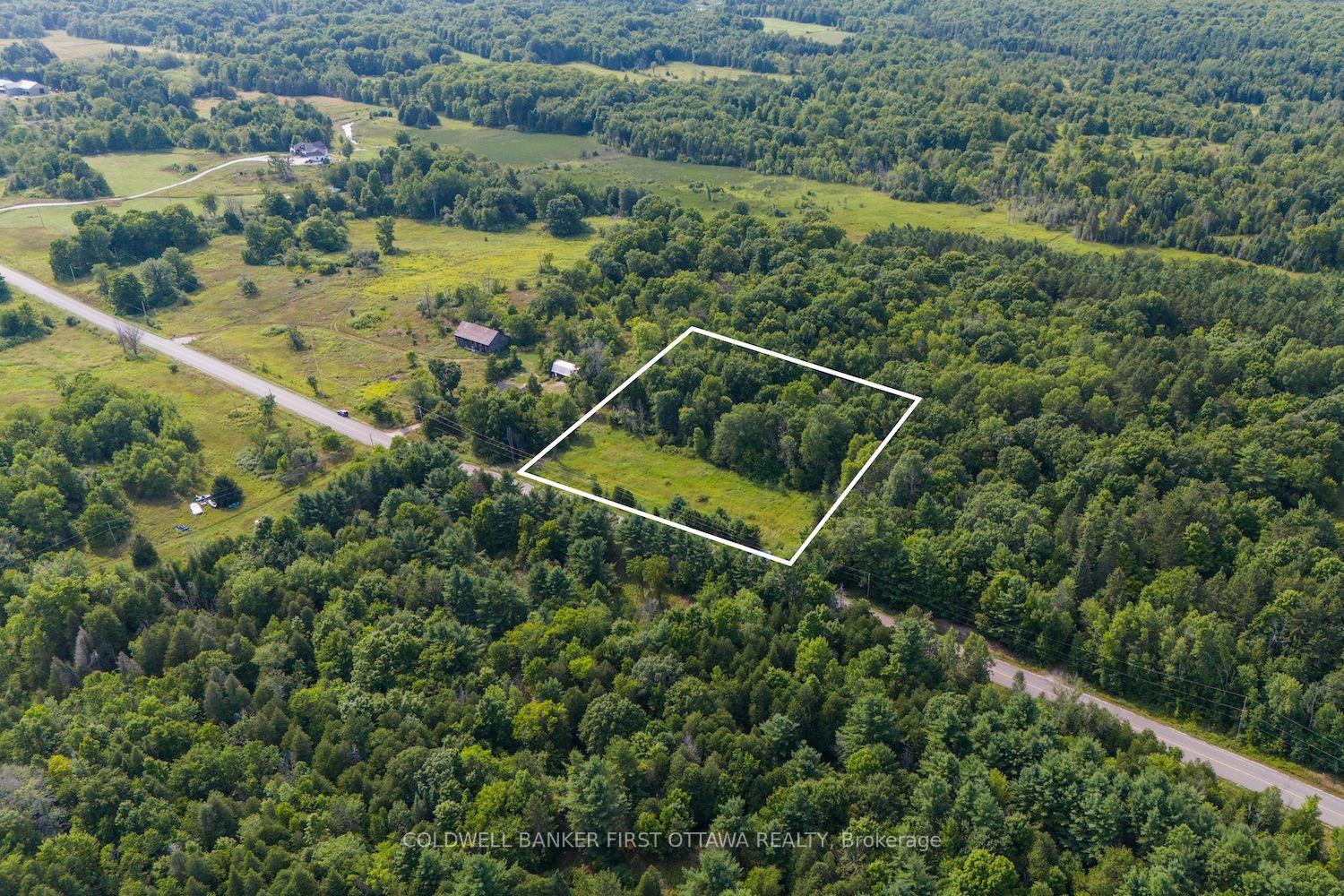 Photo 20 of 752 Bennett Lake Road, Tay Valley, Bathurst/Burgess & Sherbrooke (Bathurst) Twp — HOMEH