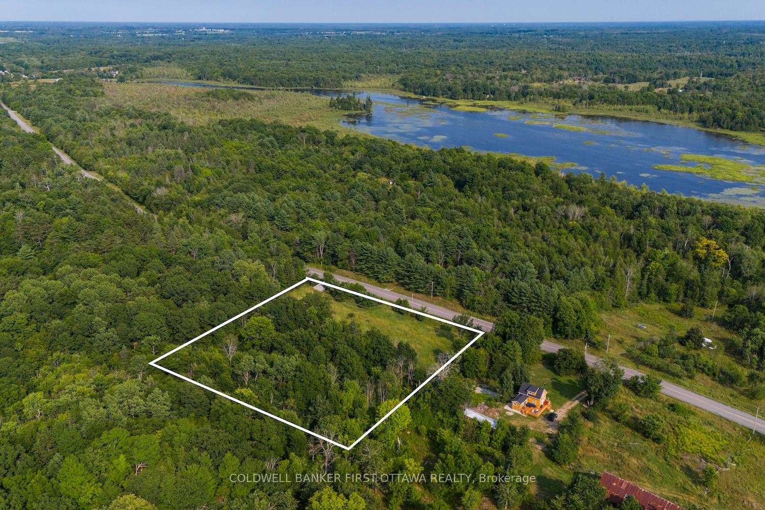 Photo 21 of 752 Bennett Lake Road, Tay Valley, Bathurst/Burgess & Sherbrooke (Bathurst) Twp — HOMEH
