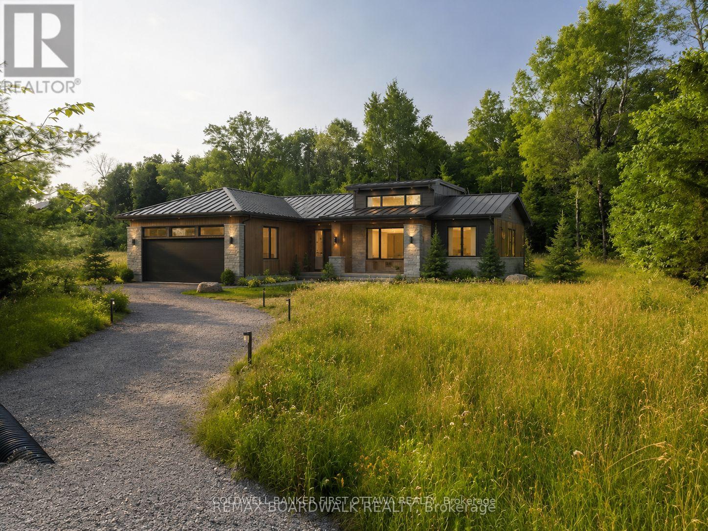 Photo 23 of 752 Bennett Lake Road, Tay Valley, Bathurst/Burgess & Sherbrooke (Bathurst) Twp — HOMEH