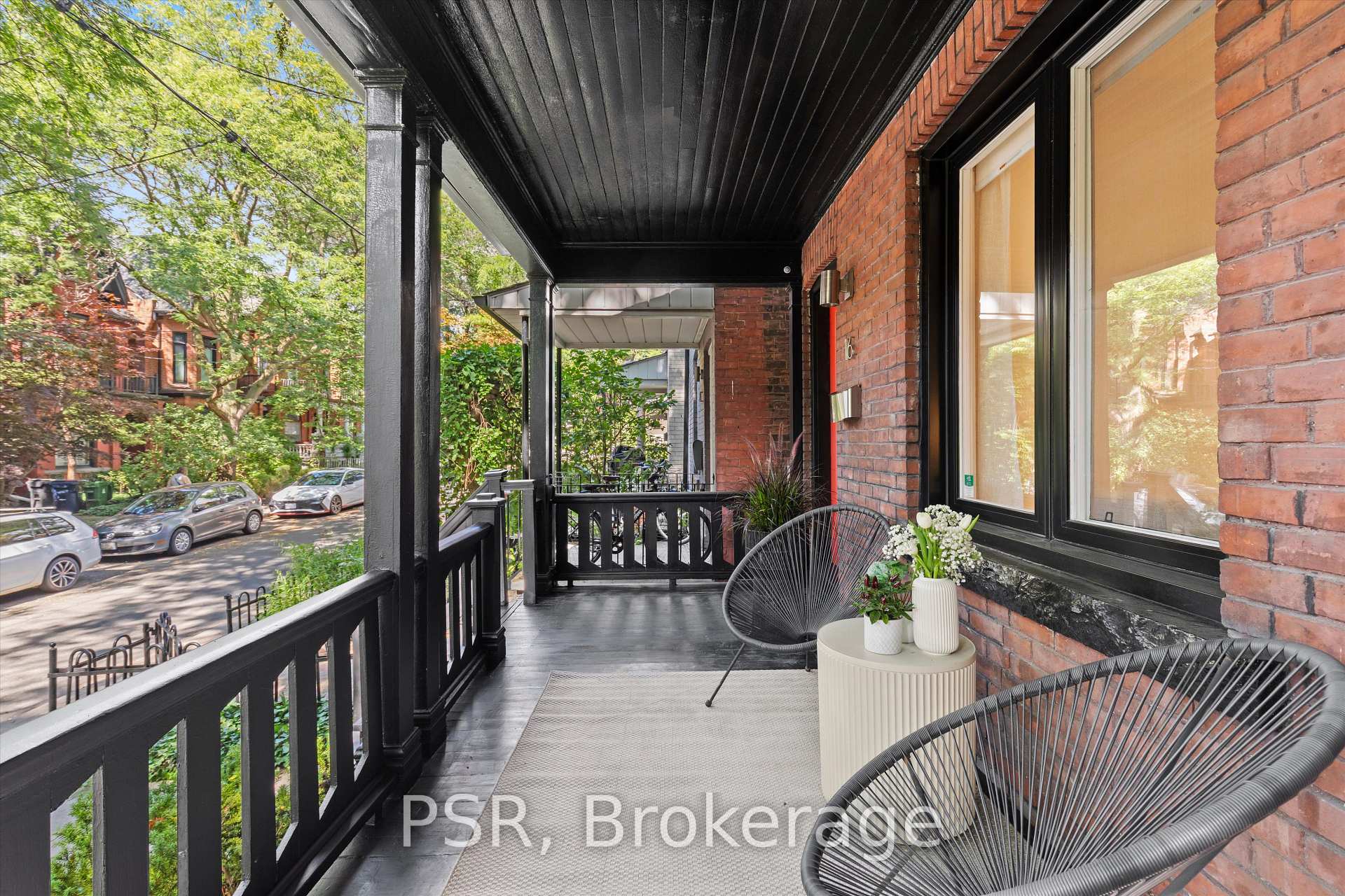 Photo 5 of 16 Mackenzie Crescent, Toronto, Little Portugal — HOMEH