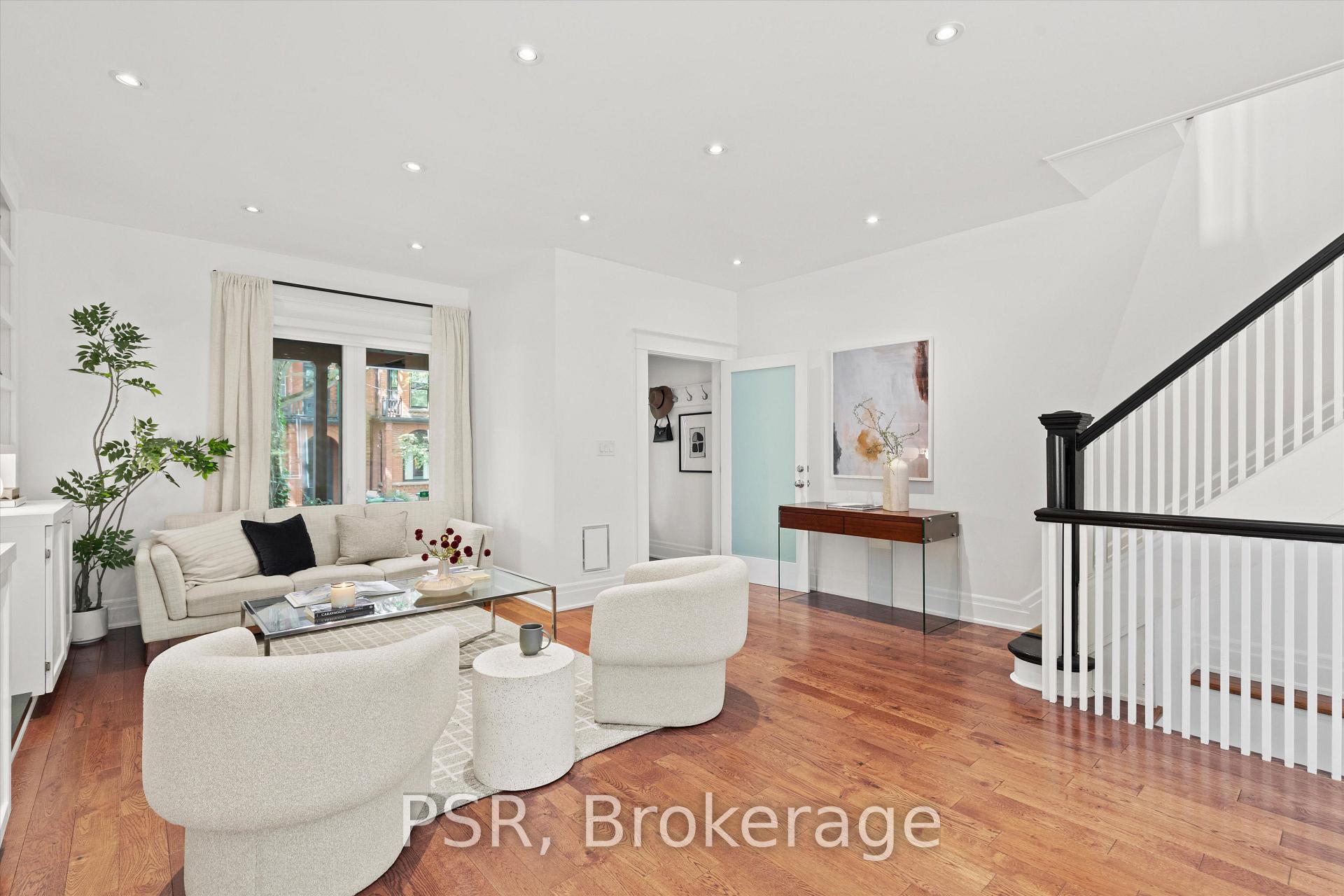 Photo 10 of 16 Mackenzie Crescent, Toronto, Little Portugal — HOMEH