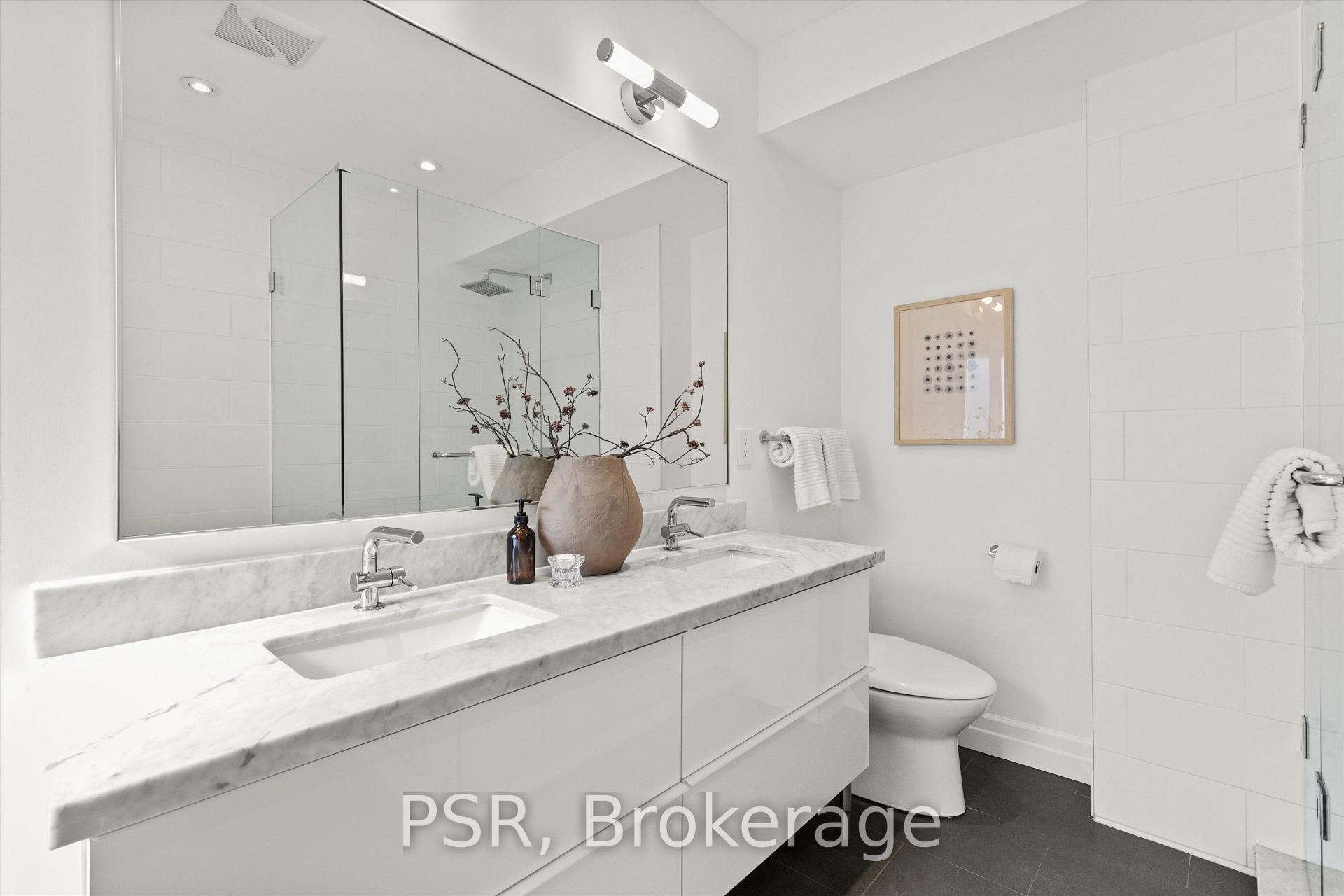 Photo 26 of 16 Mackenzie Crescent, Toronto, Little Portugal — HOMEH