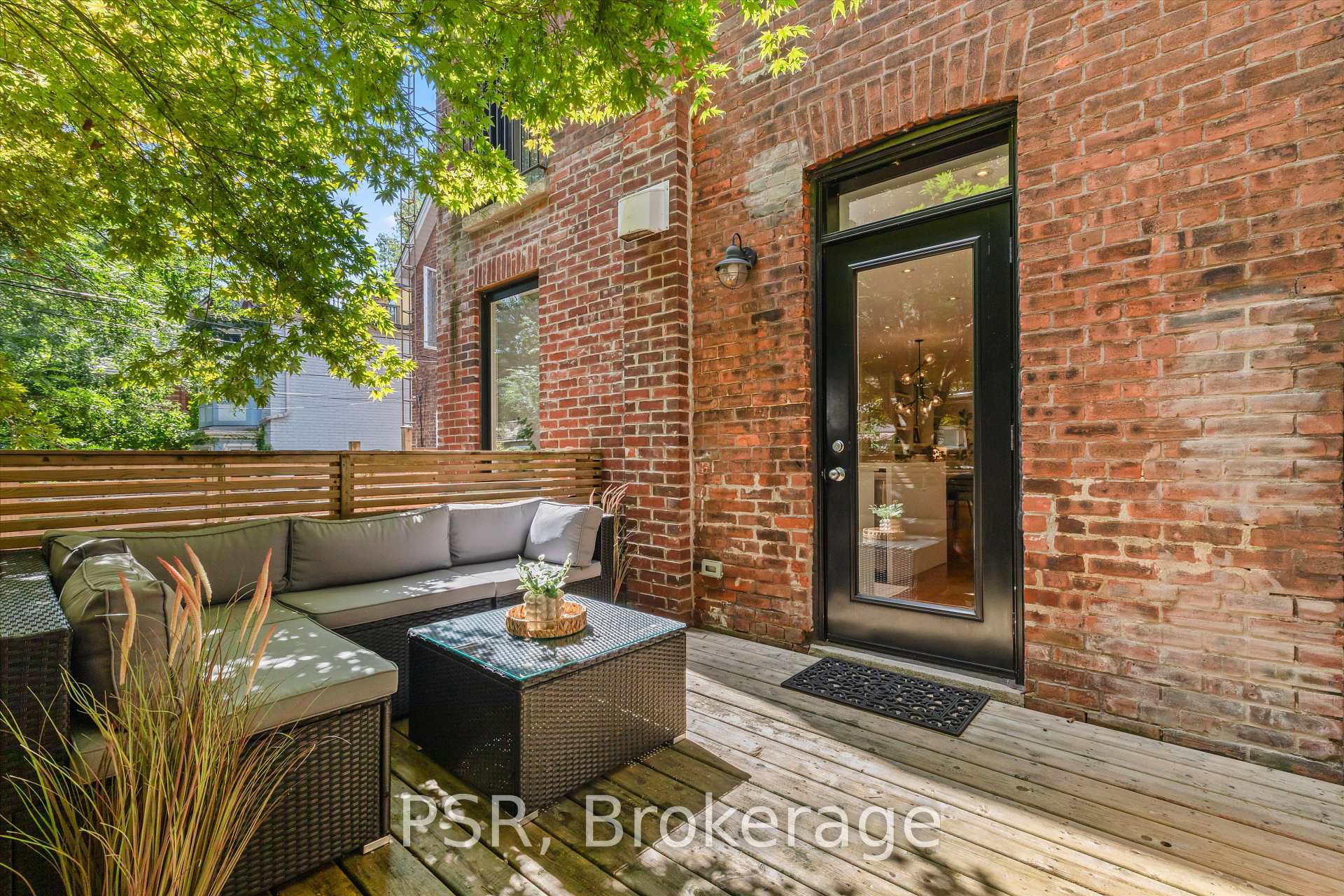 Photo 38 of 16 Mackenzie Crescent, Toronto, Little Portugal — HOMEH