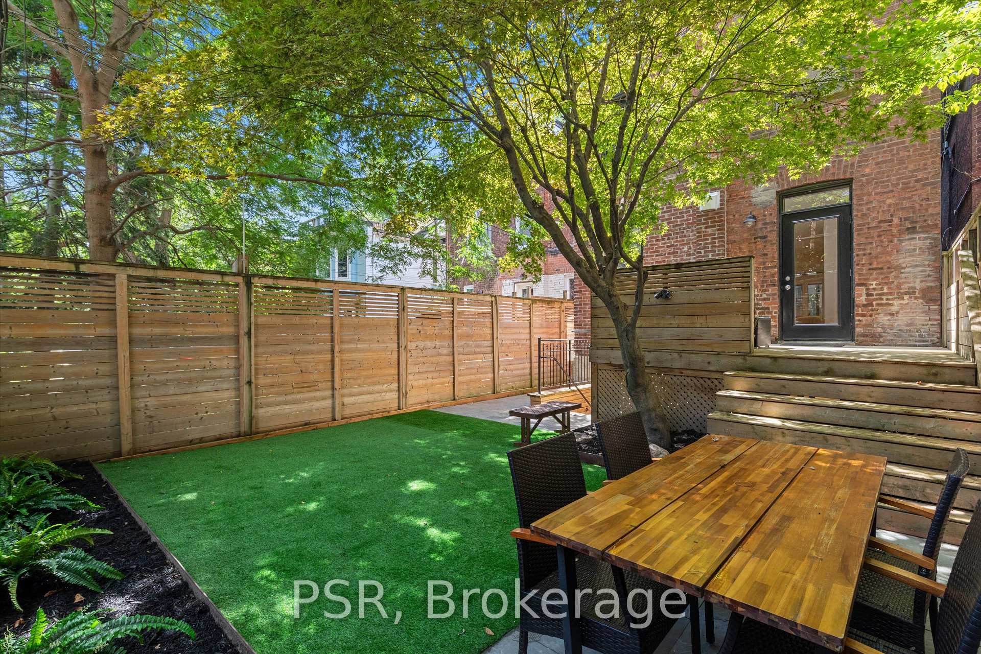 Photo 41 of 16 Mackenzie Crescent, Toronto, Little Portugal — HOMEH