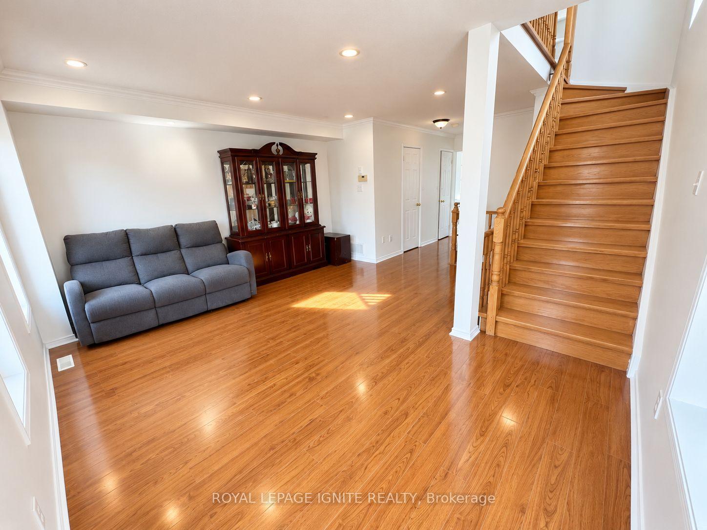 Photo 11 of 15 Mcgonigal Lane, Ajax, Central — HOMEH