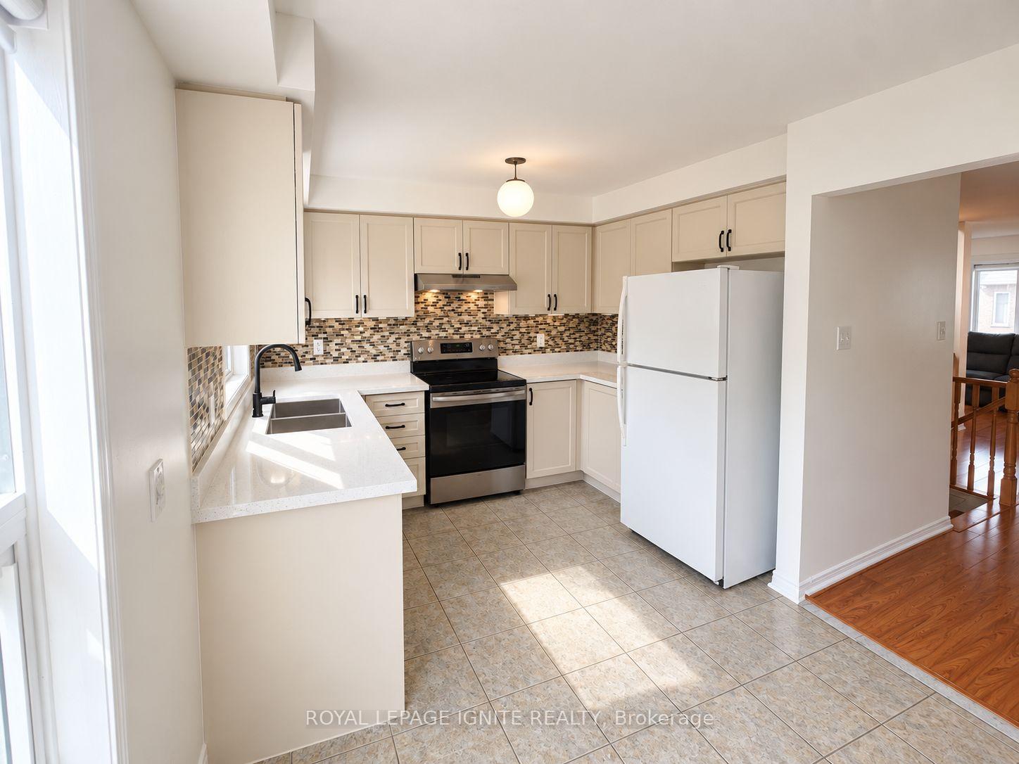 Photo 15 of 15 Mcgonigal Lane, Ajax, Central — HOMEH
