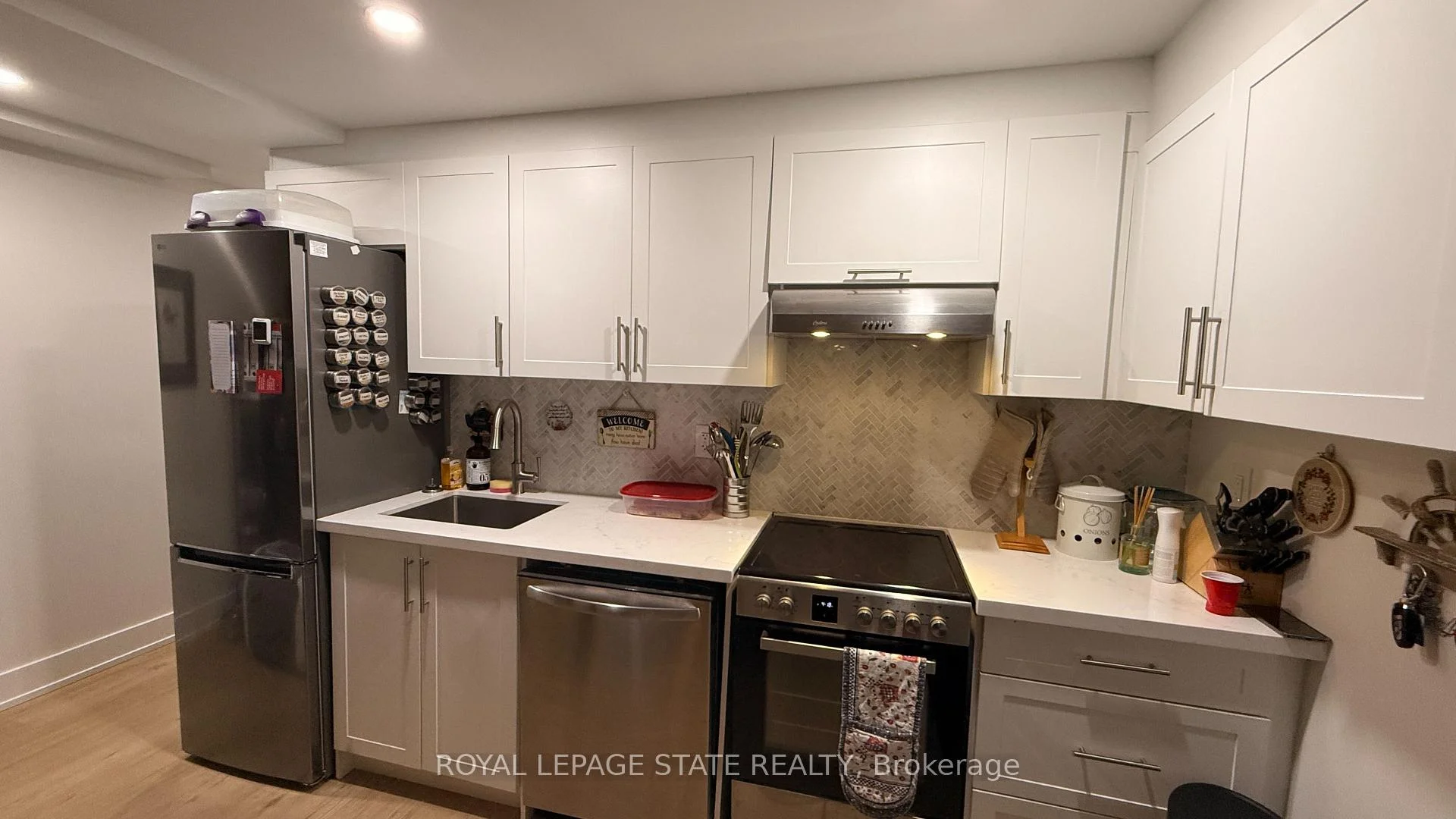 Photo 10 of Unit B2, 216 Ravenbury Drive, Hamilton, Randall — HOMEH
