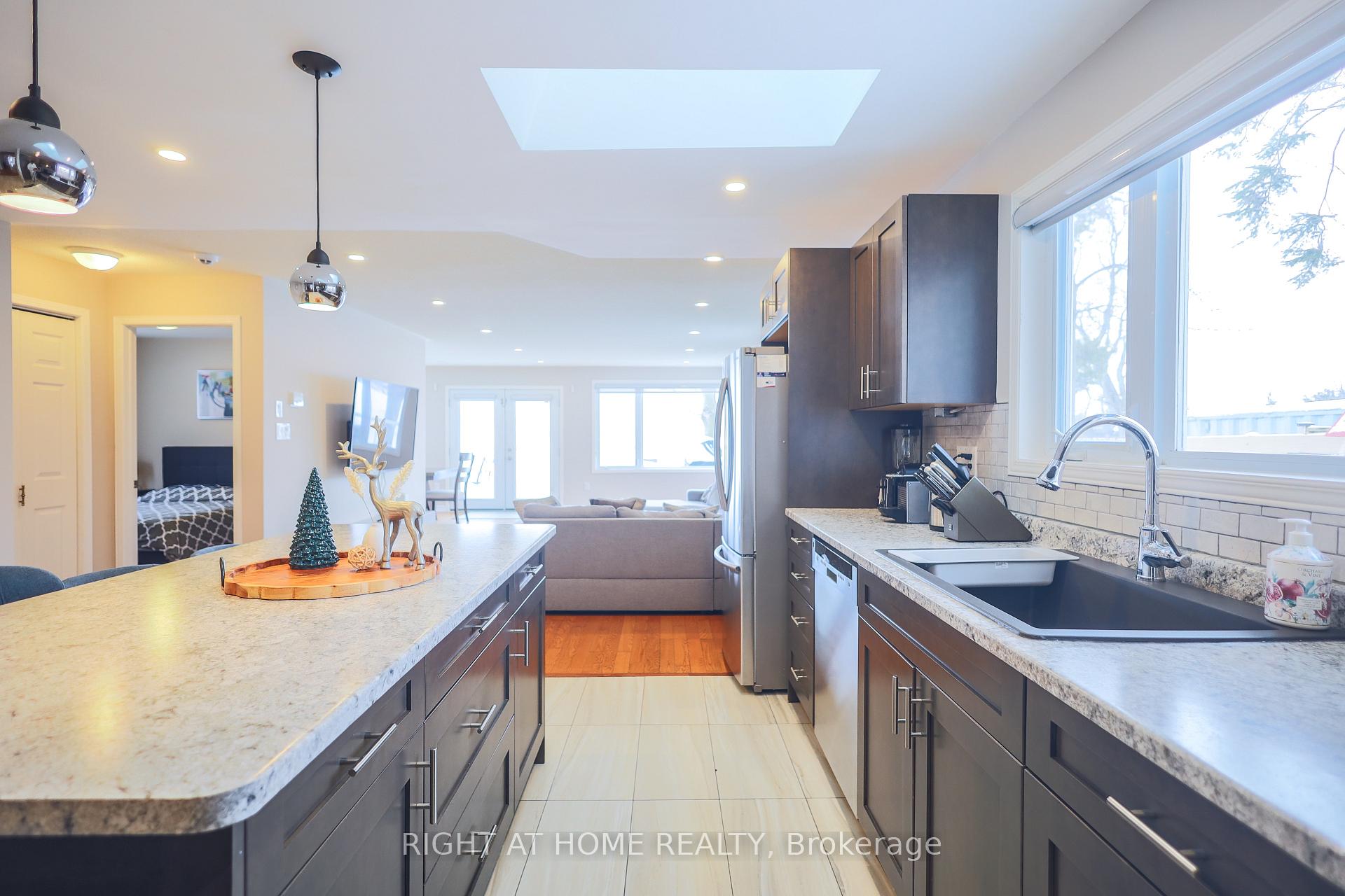 Photo 5 of Unit Main, 885 Adams Road, Innisfil, Alcona — HOMEH