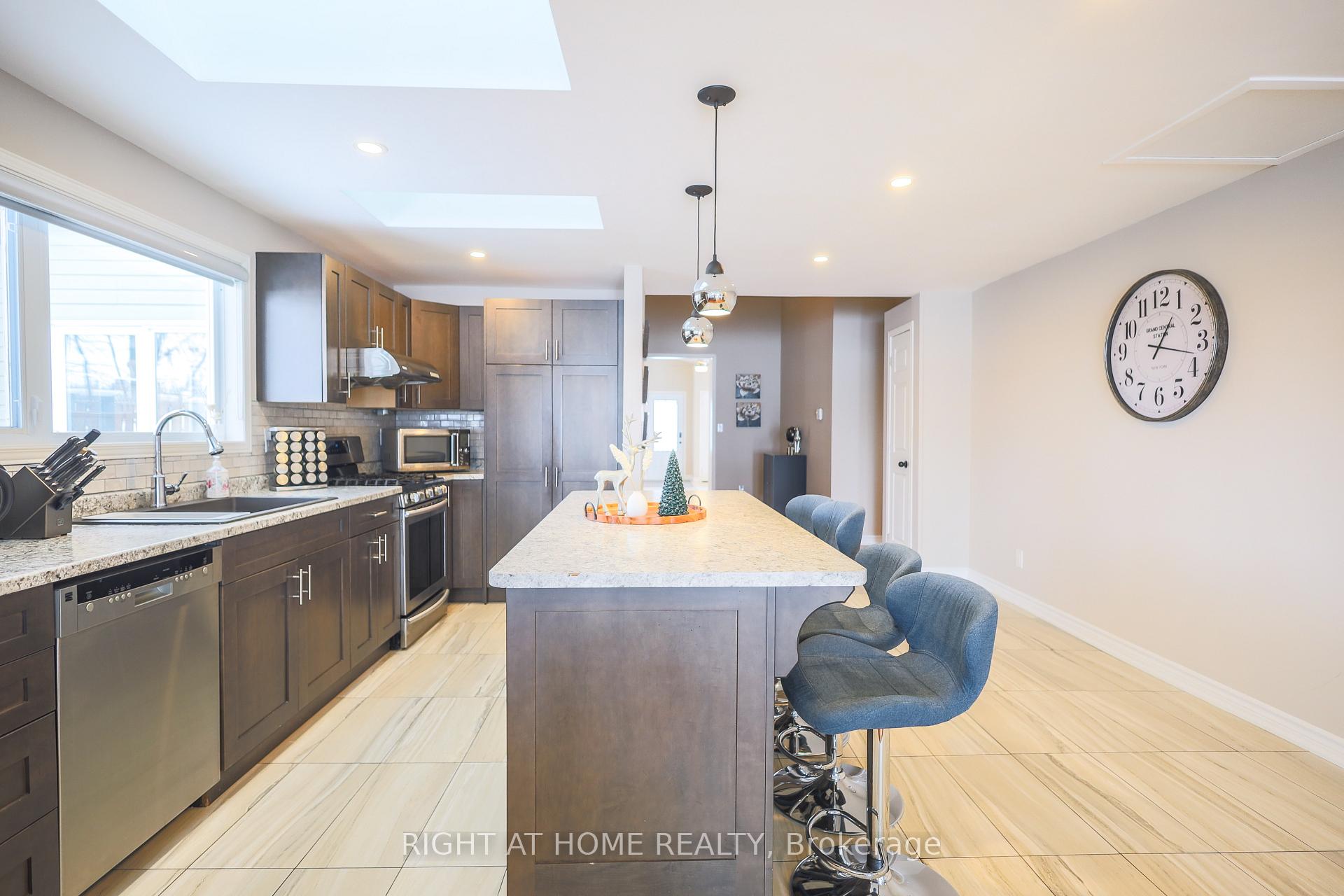 Photo 14 of Unit Main, 885 Adams Road, Innisfil, Alcona — HOMEH