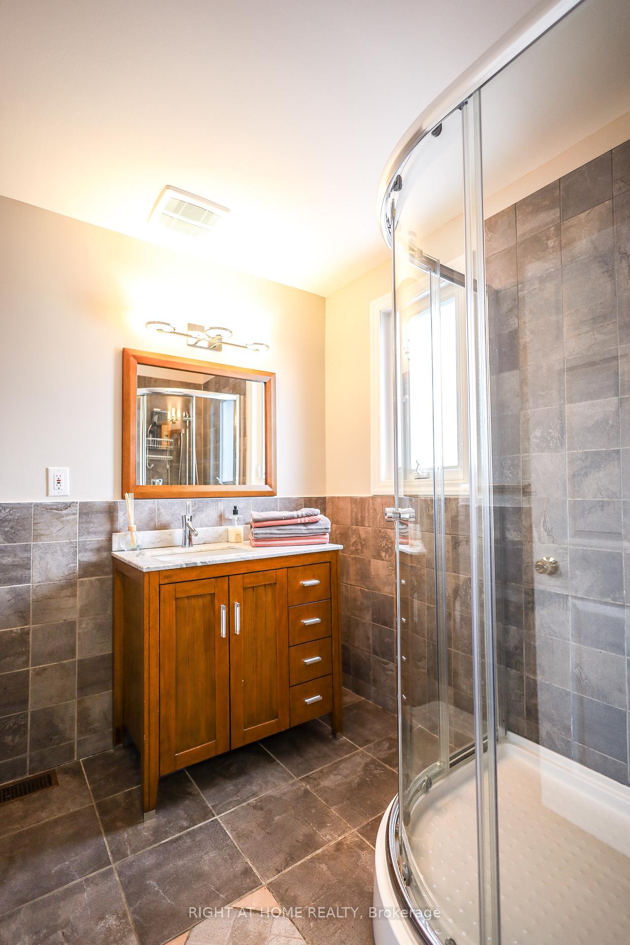 Photo 26 of Unit Main, 885 Adams Road, Innisfil, Alcona — HOMEH