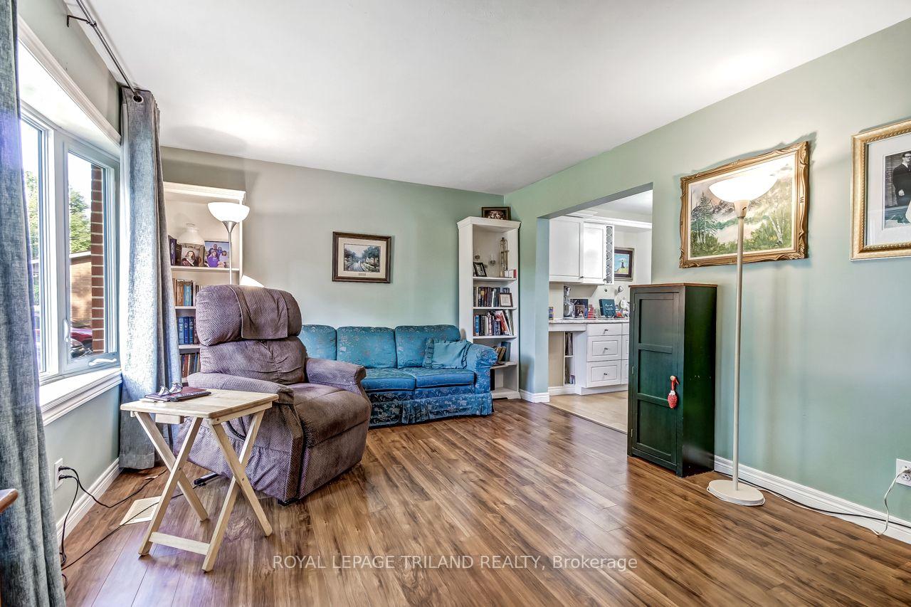 Photo 4 of 3 Gregory Place, St. Thomas — HOMEH