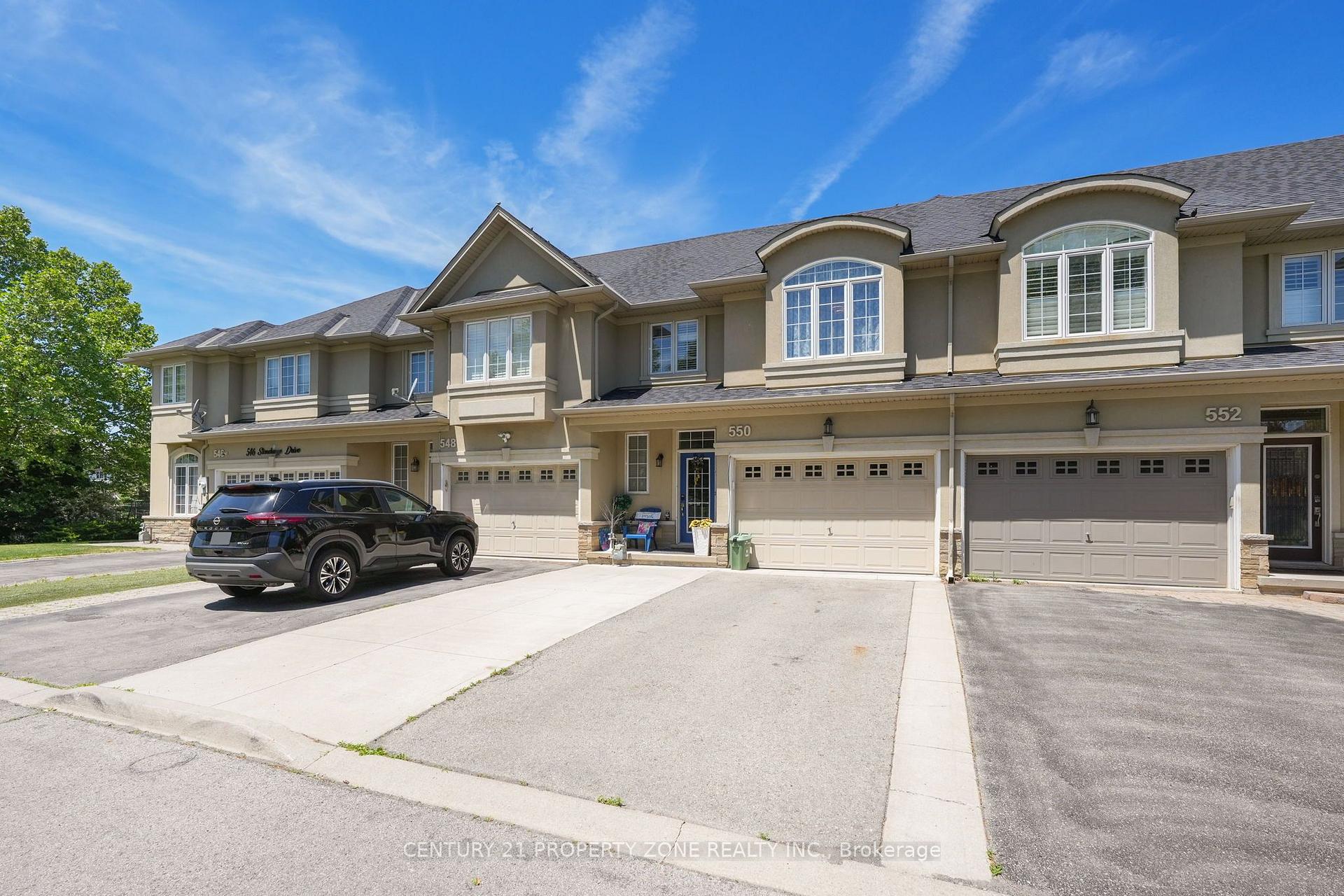 Photo 6 of 550 Stonehenge Drive, Hamilton, Meadowlands — HOMEH